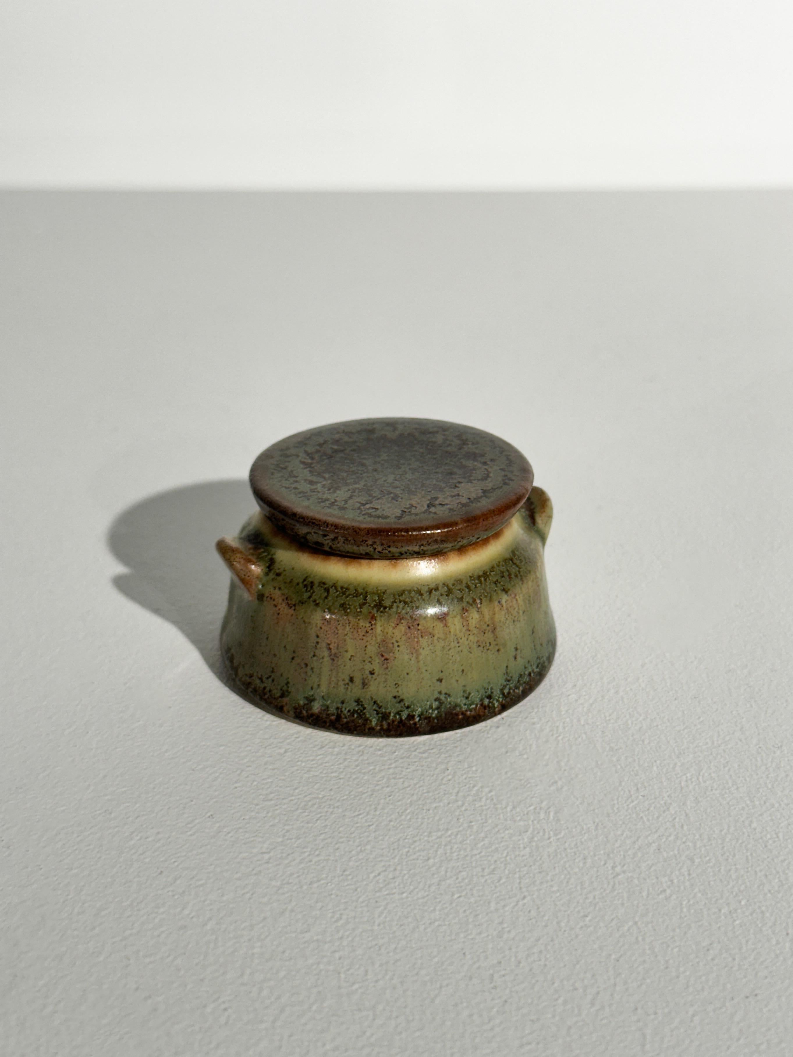 Metà XX secolo Carl Harry Stalhane Vaso in miniatura Gres Rörstrand Svezia 1950s 1960s in vendita