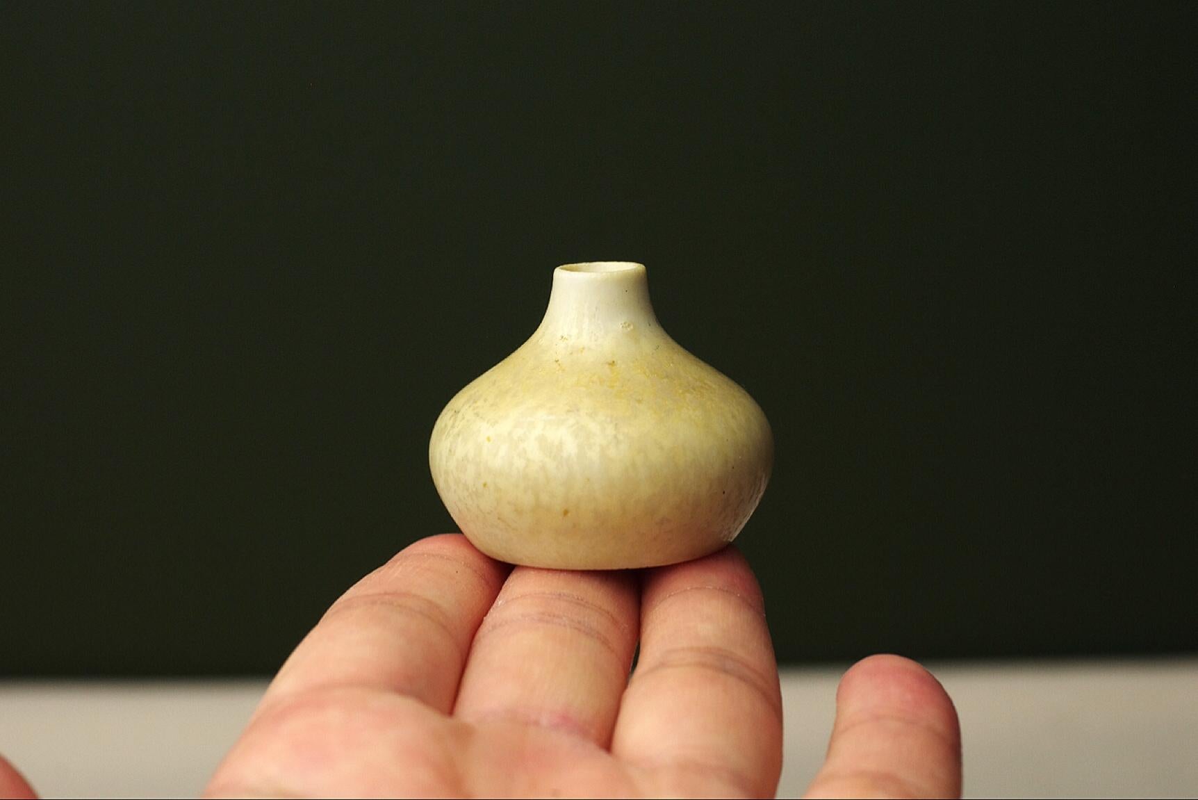 Carl-Harry Stålhane - Miniature - Vase - Rörstrand In Good Condition In MAASTRICHT, LI