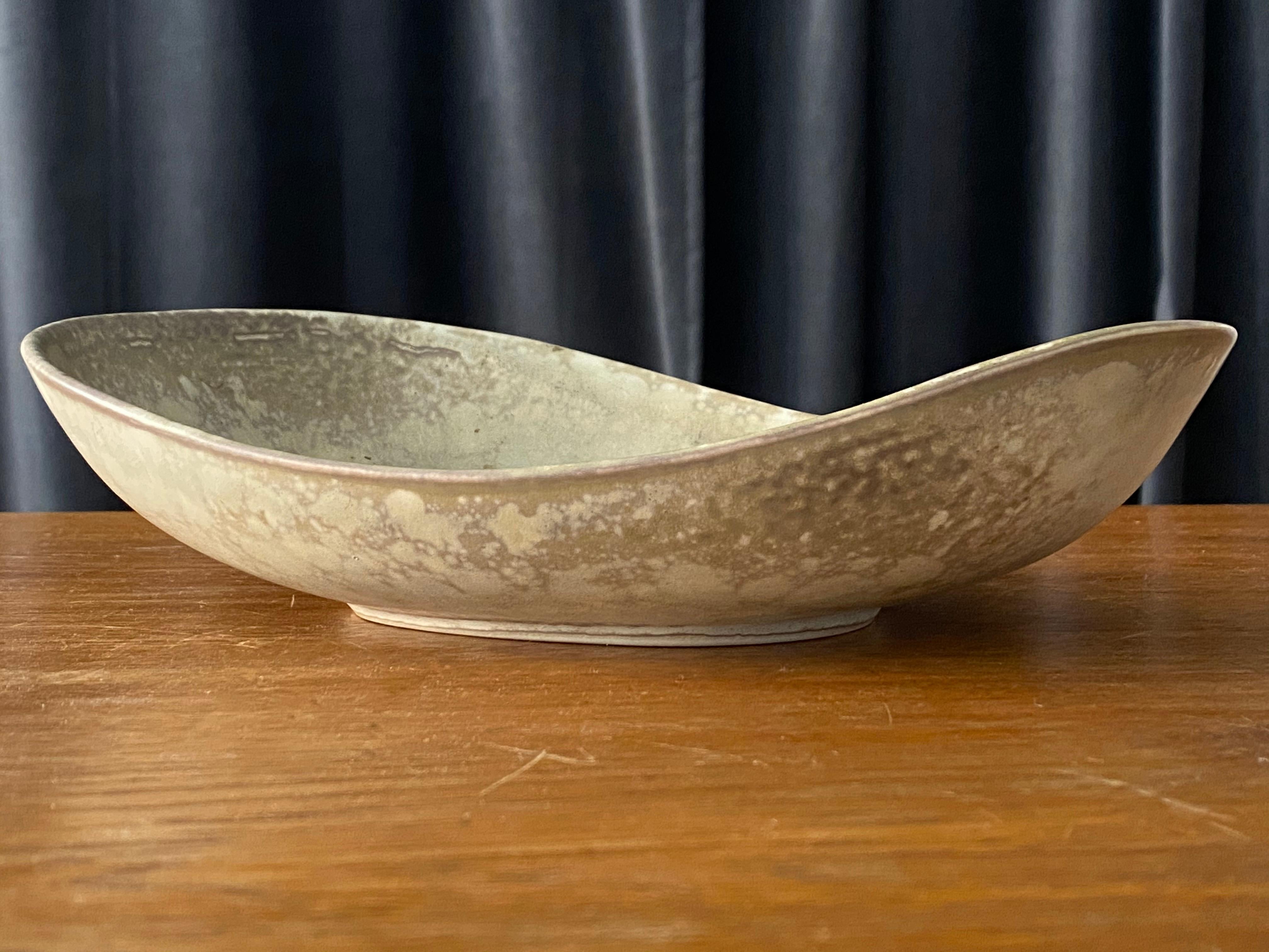 Swedish Carl-Harry Stålhane, Organic Bowl, Light Grey Glazed Stoneware Rörstand, 1950s