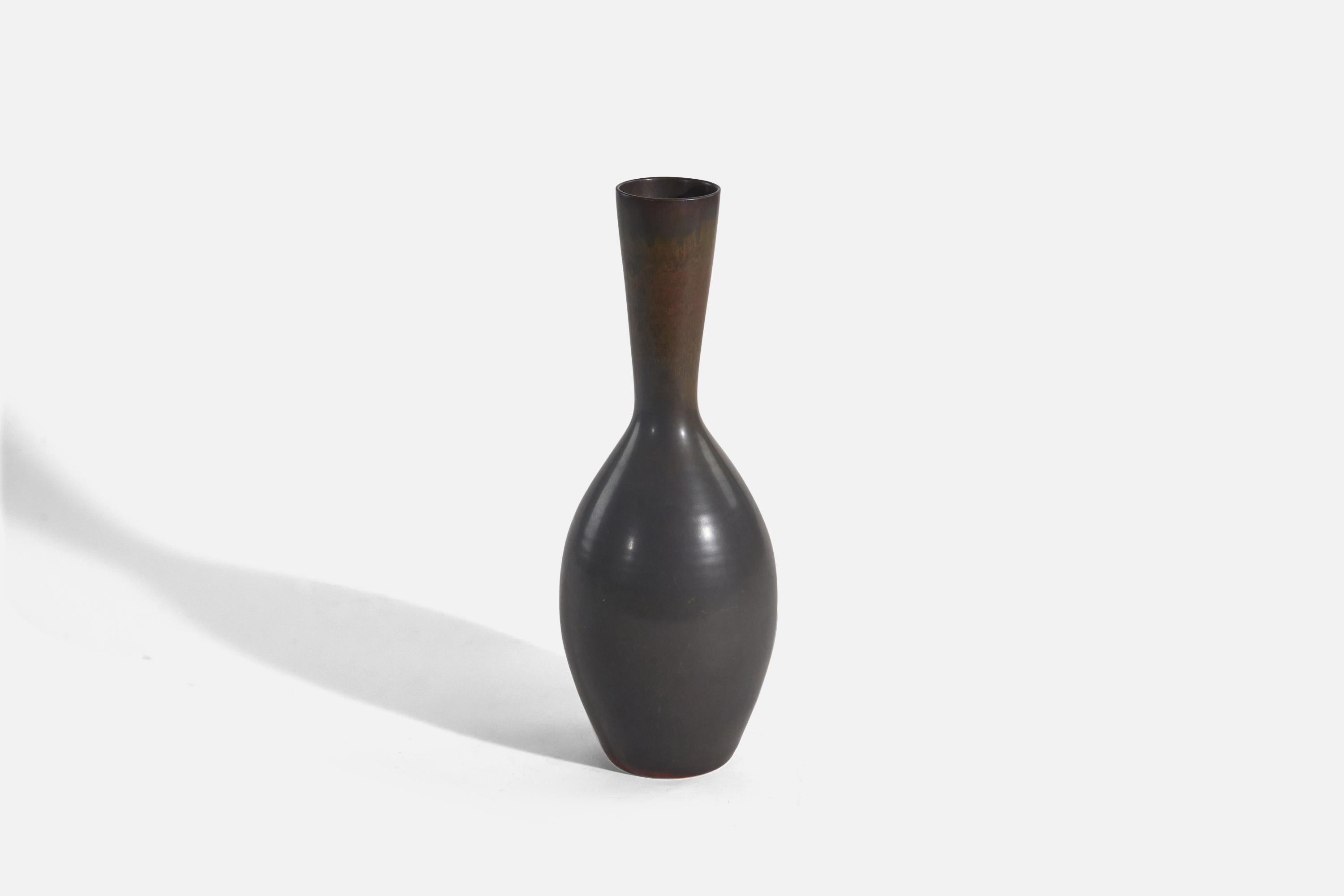 A brown and black, glazed stoneware vase designed by Carl-Harry Stålhane and produced by Rörstrand, Sweden, 1950s.