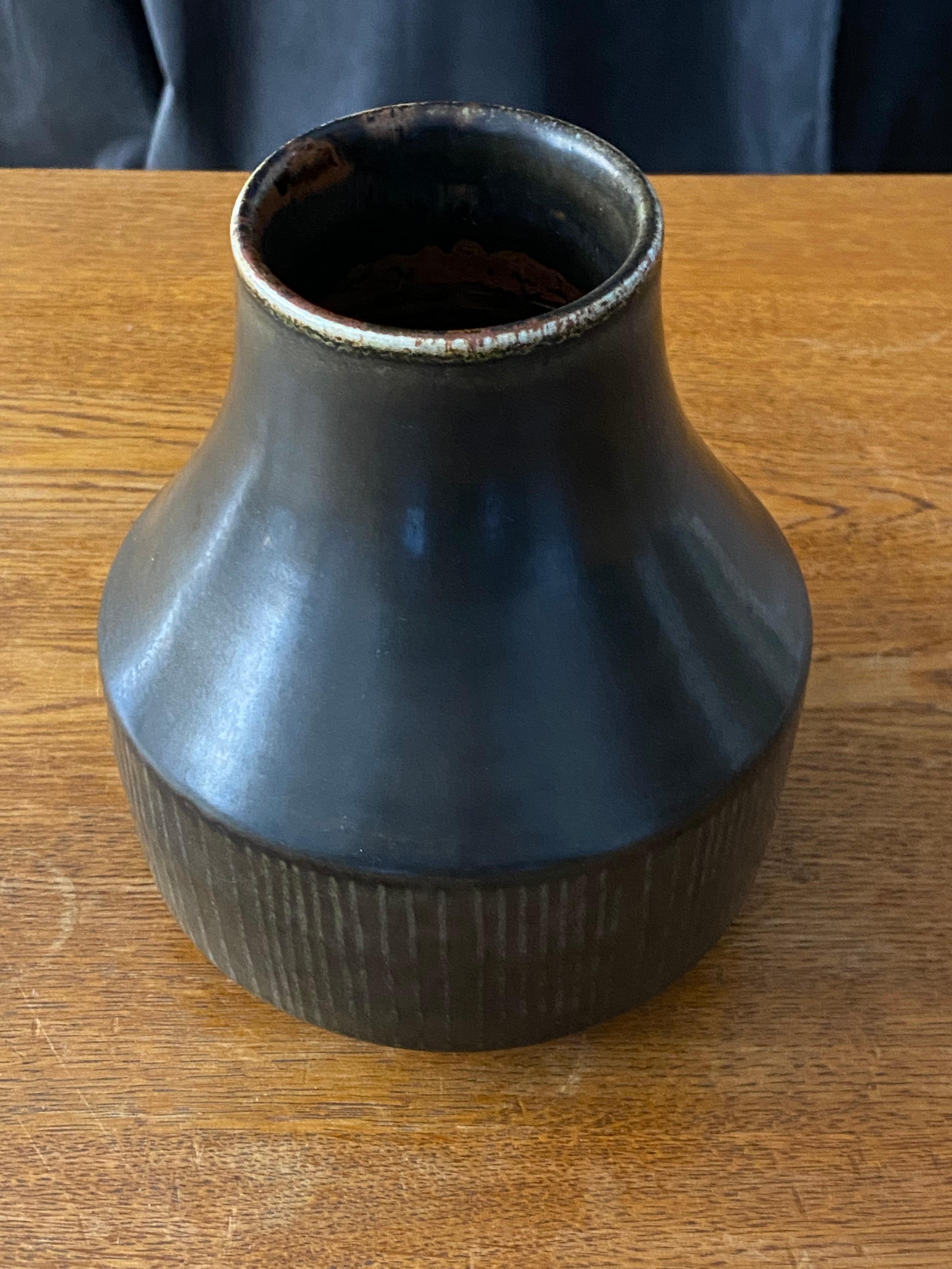 Late 20th Century Carl-Harry Stålhane, Rare Stoneware vase, Black Glaze, Rörstrand, 1960s