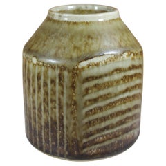 Carl-Harry Stlhane, Rrstrand Atelier, vase marron du milieu du siècle dernier