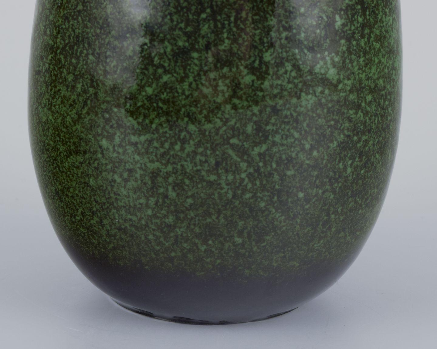 Suédois Carl-Harry Stålhane, Rörstrand. Vase à glaçure dans les tons verts et noirs en vente