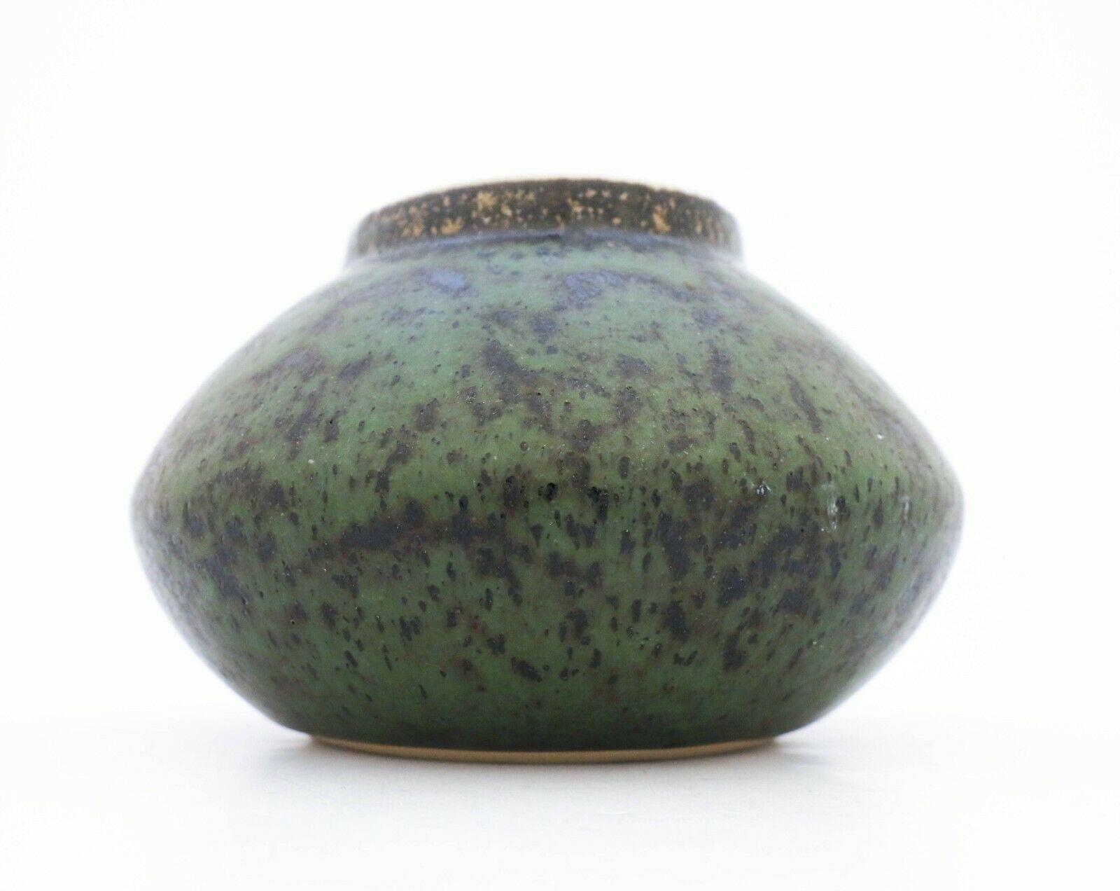Midcentury Swedish vase in stoneware by Rörstrand, designed by Carl-Harry Stålhane. The vase has an excellent glaze and is in very good vintage condition.