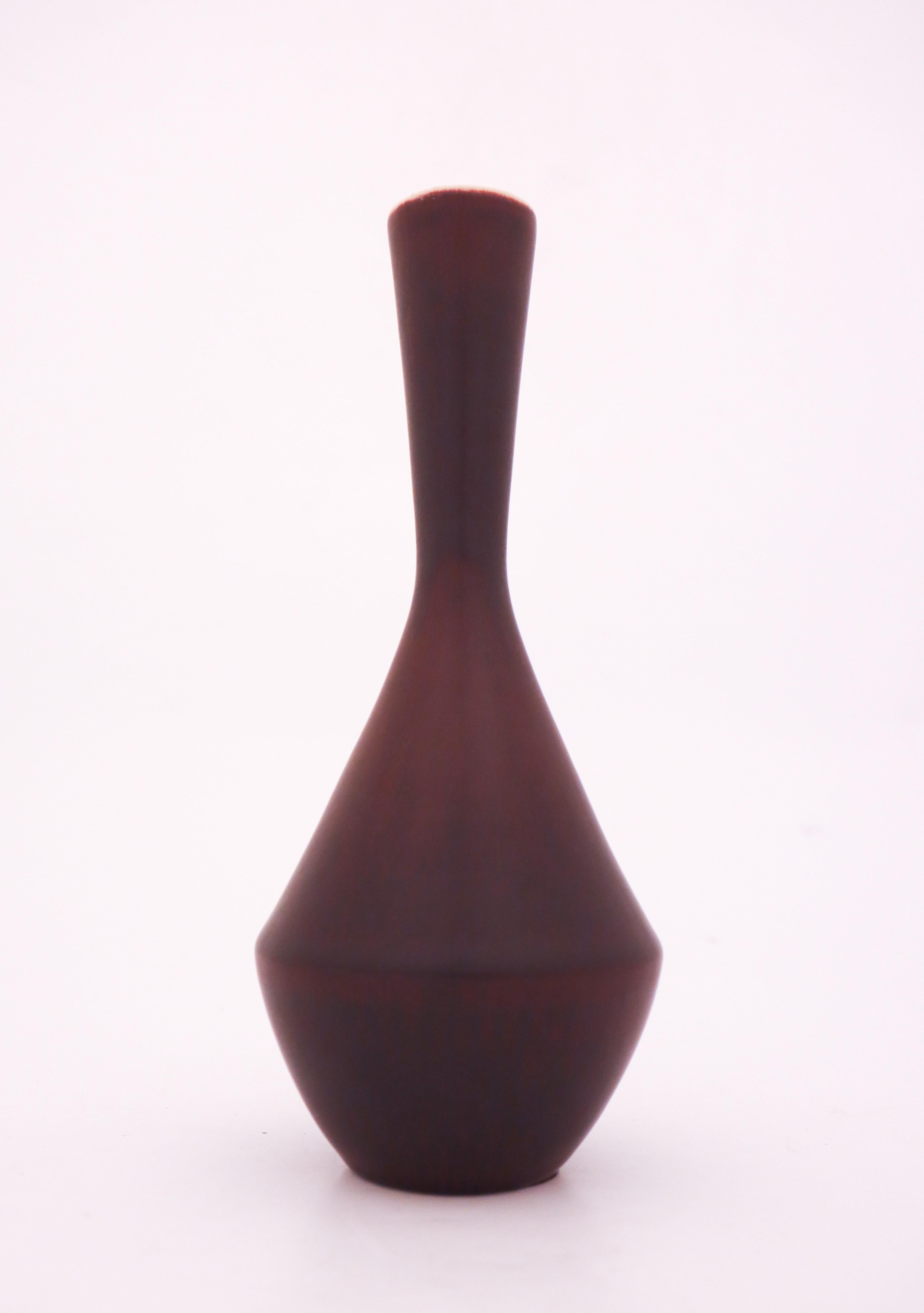 Carl-Harry Stålhane, Rörstrand, Mid-Century Brown Vase In Good Condition In Stockholm, SE