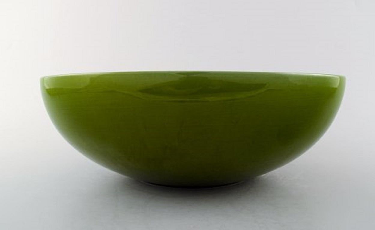 Carl-Harry Stålhane, Rörstrand / Rorstrand, large bowl of stoneware.
Beautiful glaze in light green shades.
Measures: Length 26 cm, 9 cm high.
In perfect condition, 2nd. assortment.