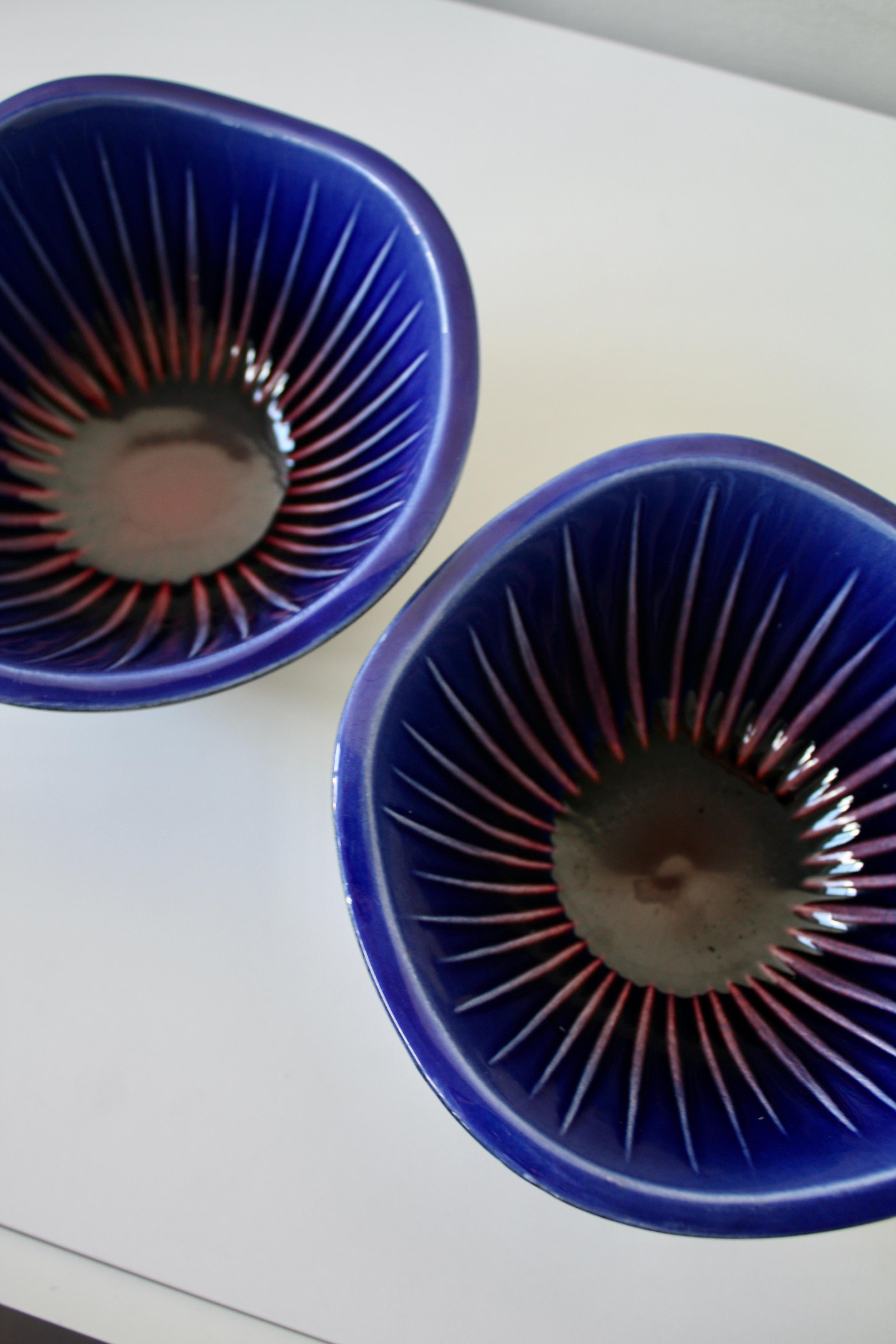 Swedish Carl-Harry Stålhane Rörstrand Sparaxis Anemone Bowl, Sweden ca 1960s For Sale