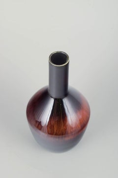 Carl-Harry Stålhane, Rörstrand. Vaso con collo sottile e smaltatura a pelo di lepre