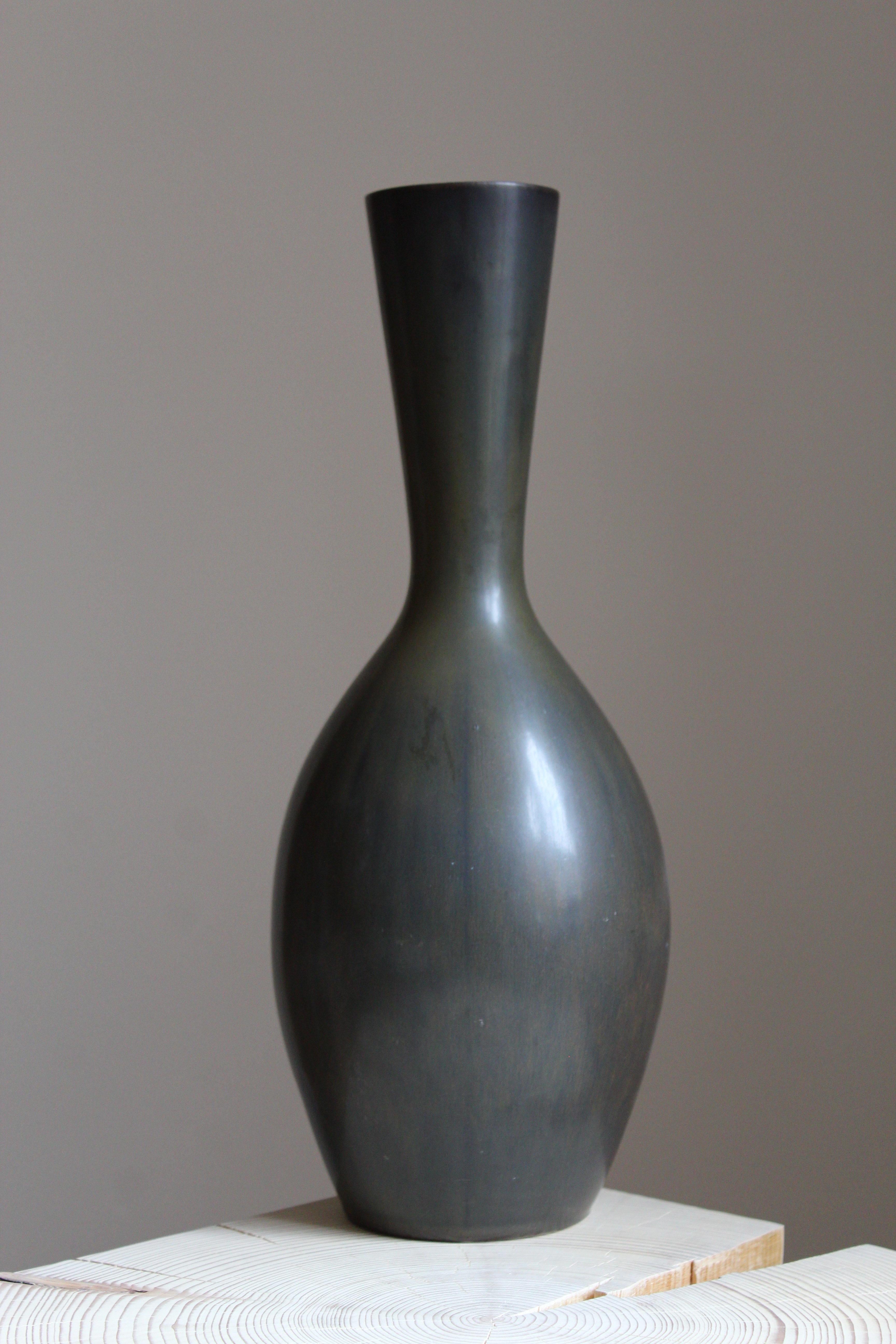Mid-Century Modern Carl-Harry Stålhane, Sizable Vase or Vessel, Glazed Stoneware Rörstand, 1950s