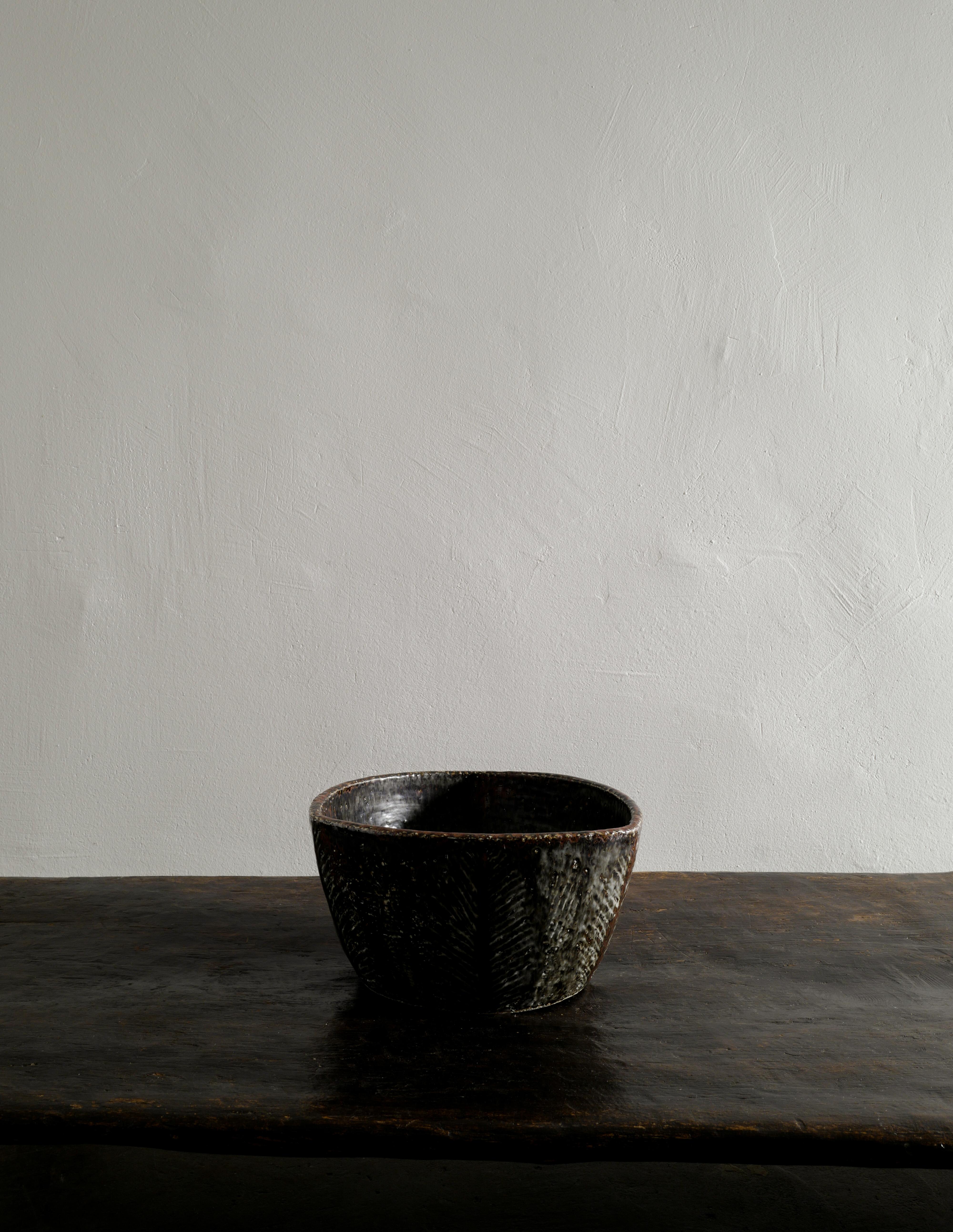 Scandinavian Modern Carl-Harry Stålhane Stoneware Ceramic Midcentury Bowl Unique Piece, 1950s For Sale