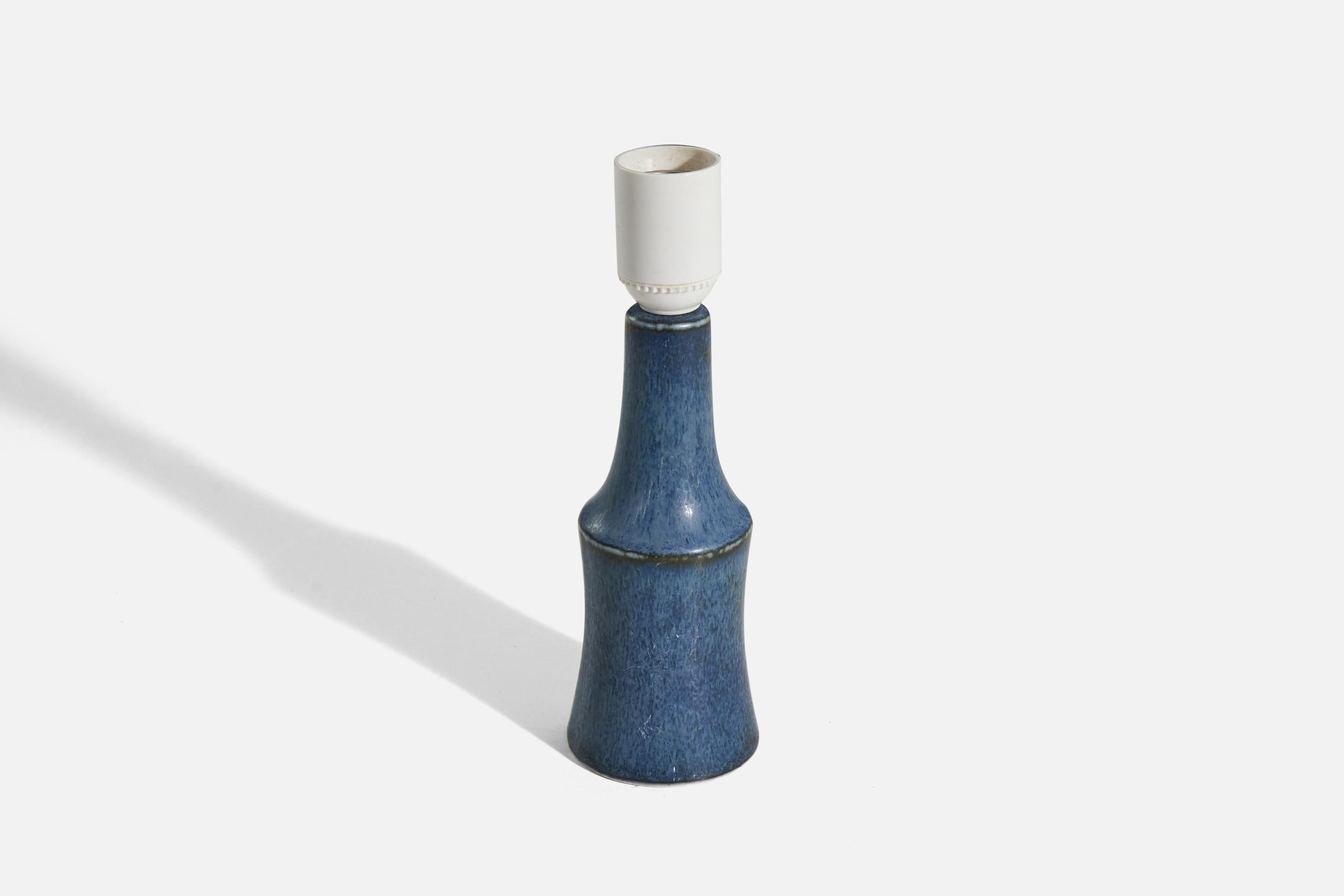 Carl-Harry Stålhane, Table Lamp, Blue-Glazed Stoneware, Sweden, 1960s In Good Condition For Sale In High Point, NC