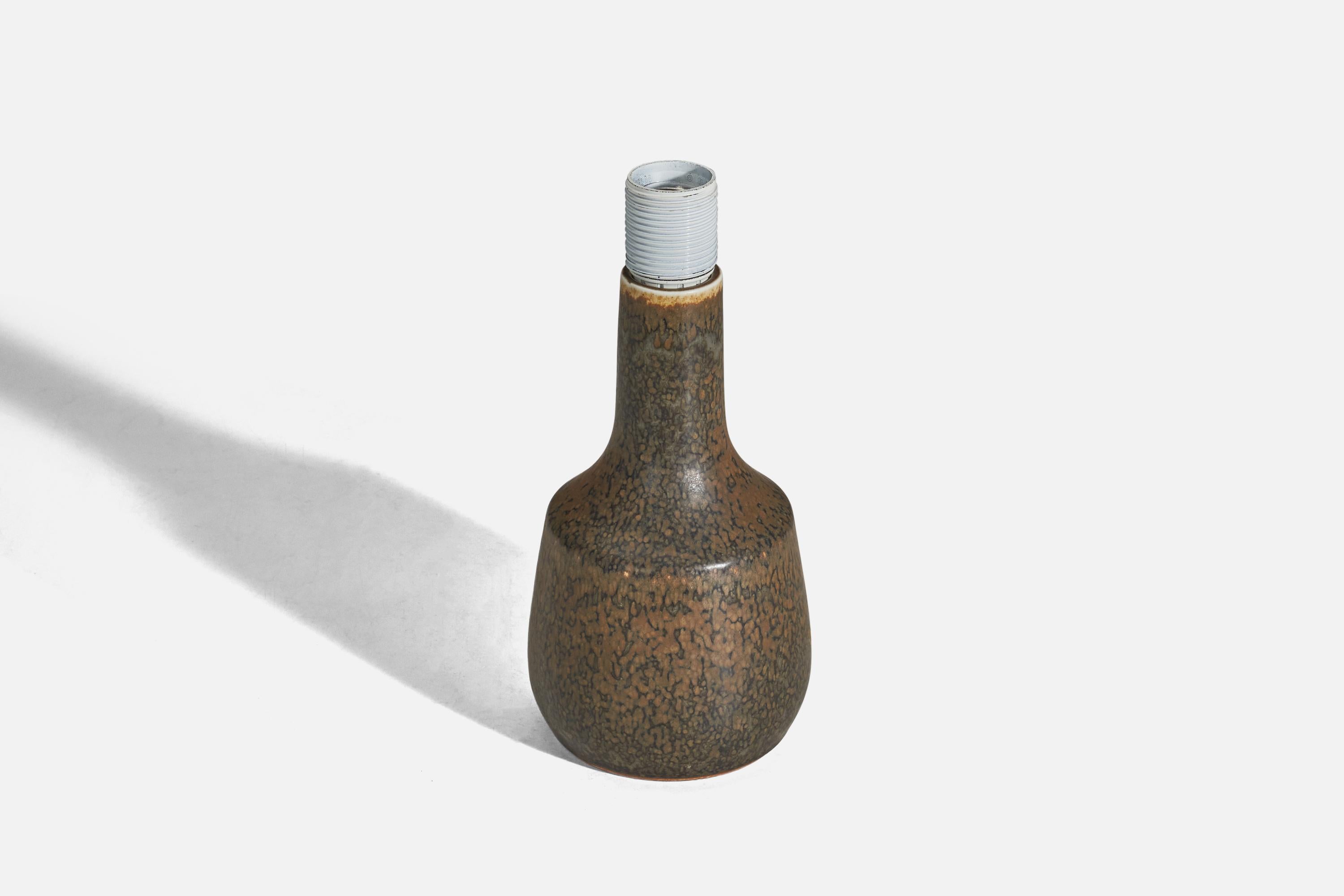 Swedish Carl-Harry Stålhane, Table Lamp, Brown Glazed Stoneware, Sweden, 1960s For Sale