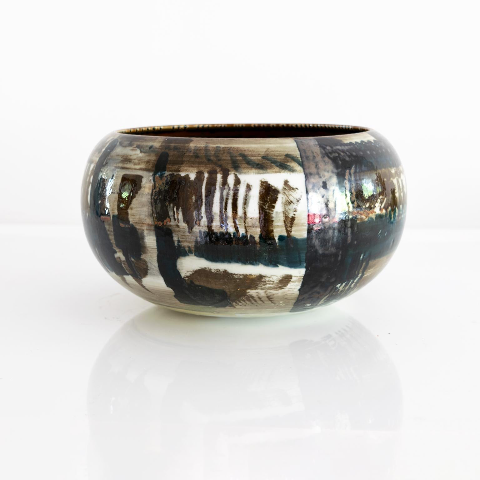 Scandinavian Modern Carl-Harry Stalhane Ceramic Bowl with Abstract Design Rorstrand, Sweden