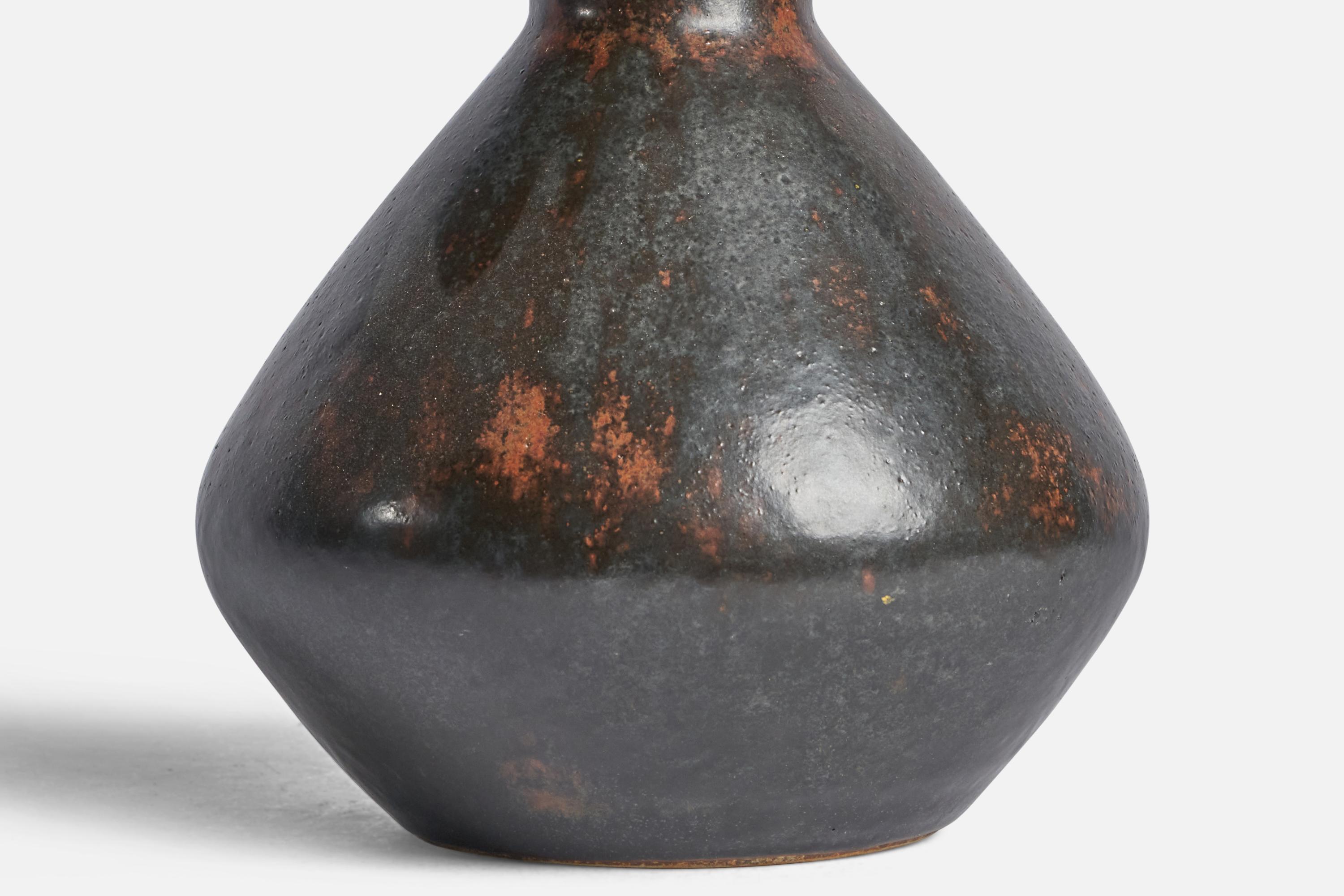 Carl-Harry Stålhane, Unique Vase, Stoneware, Sweden, 1950s In Good Condition For Sale In High Point, NC