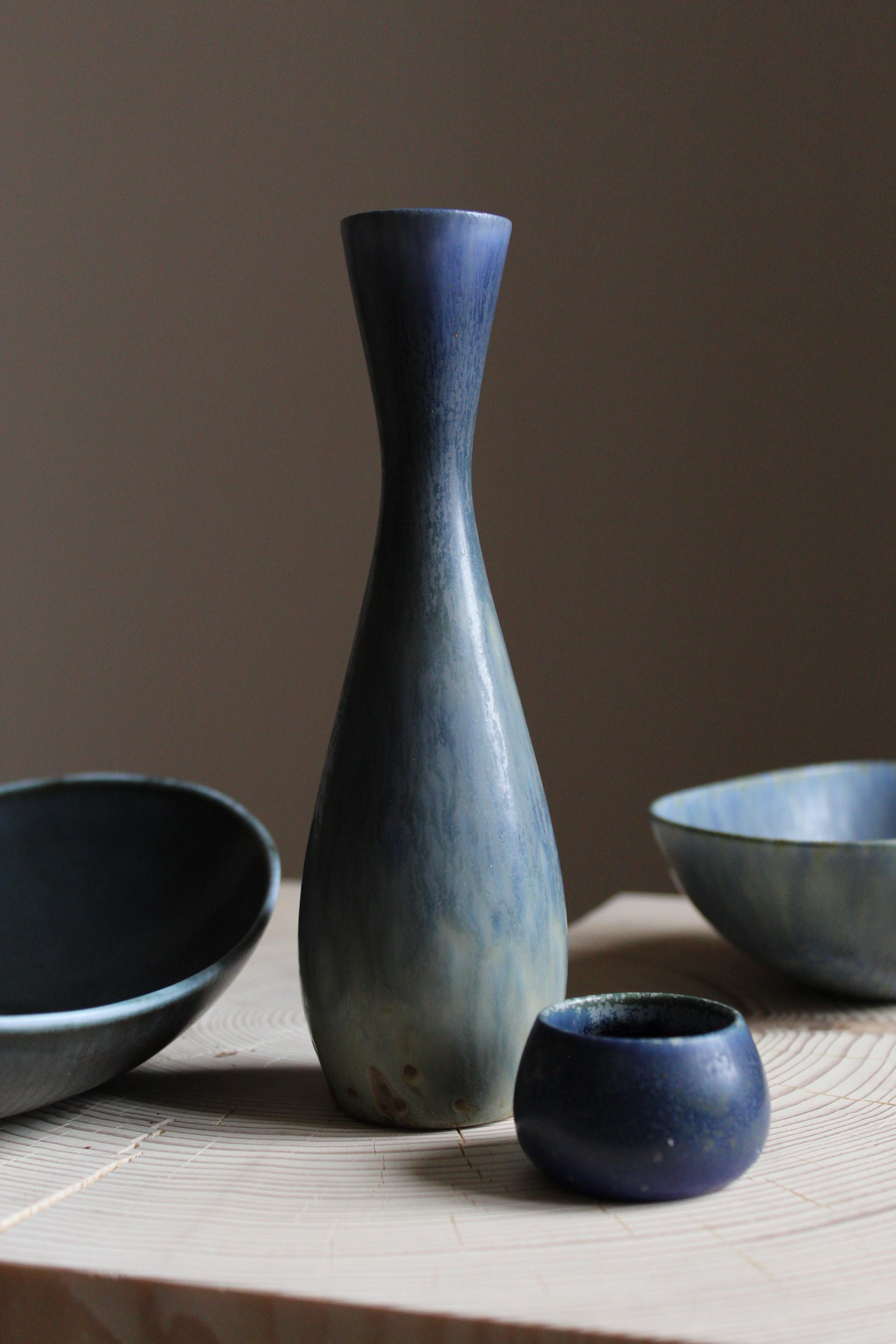 Carl-Harry Stålhane, Vase and Bowls, Blue Glazed Stoneware Rörstand, 1950s In Good Condition In High Point, NC