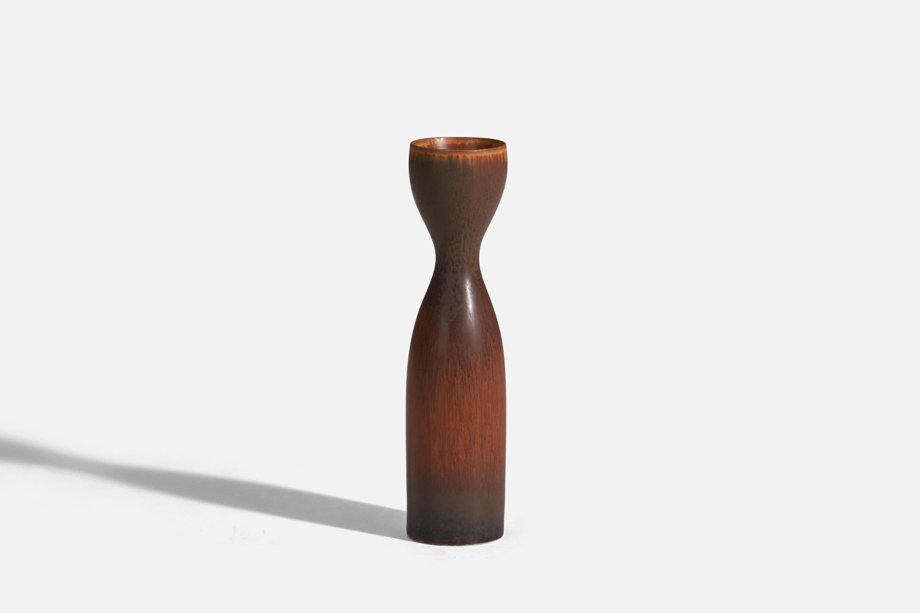 A brown glazed stoneware vase designed by Carl-Harry Stålhane and produced by Rörstrand, Sweden, 1960s.
