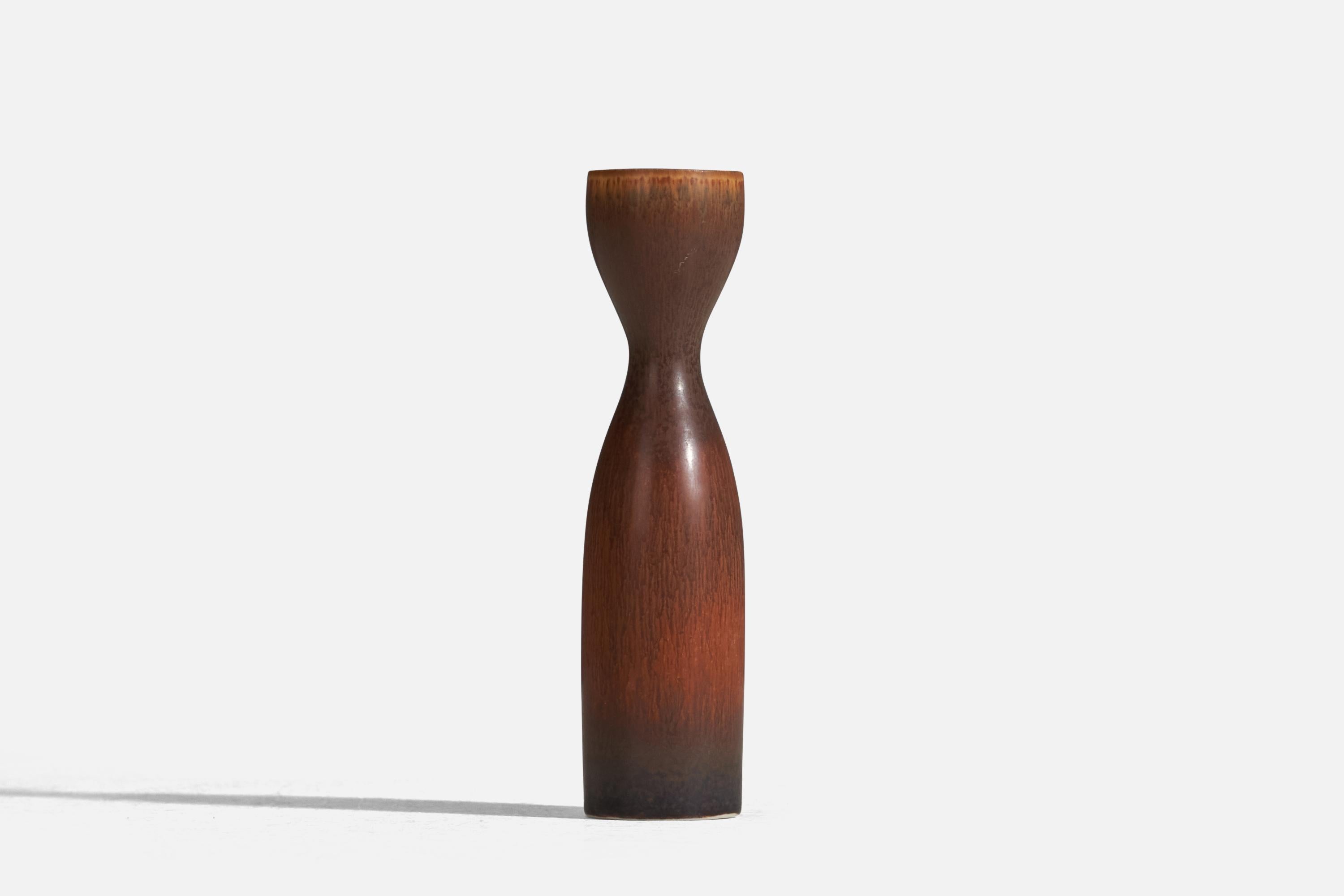 Scandinavian Modern Carl-Harry Stålhane, Vase, Brown Glazed Stoneware, Rörstrand, Sweden, 1960s