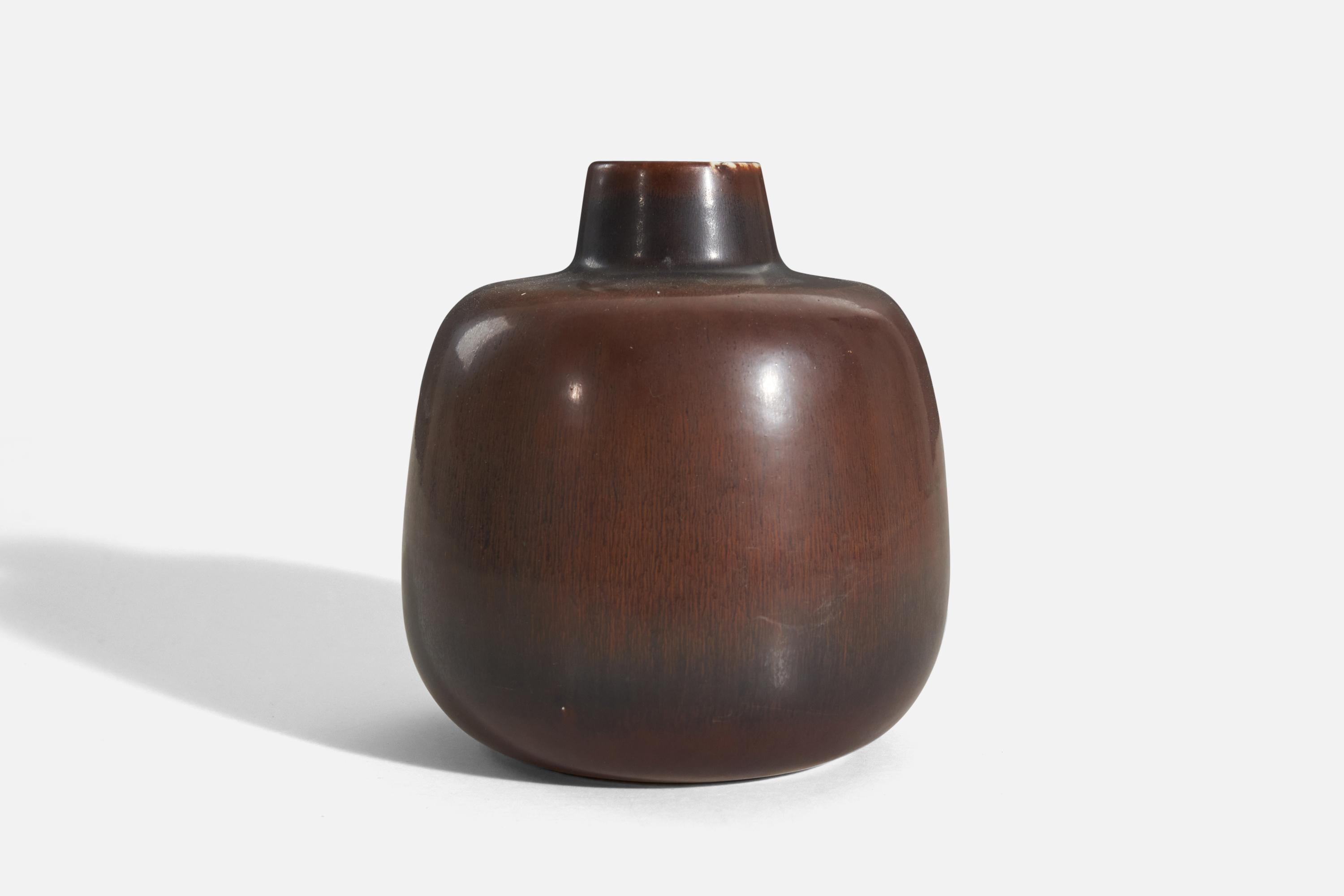 Swedish Carl-Harry Stålhane, Vase, Brown Glazed Stoneware, Rörstrand, Sweden, 1960s For Sale