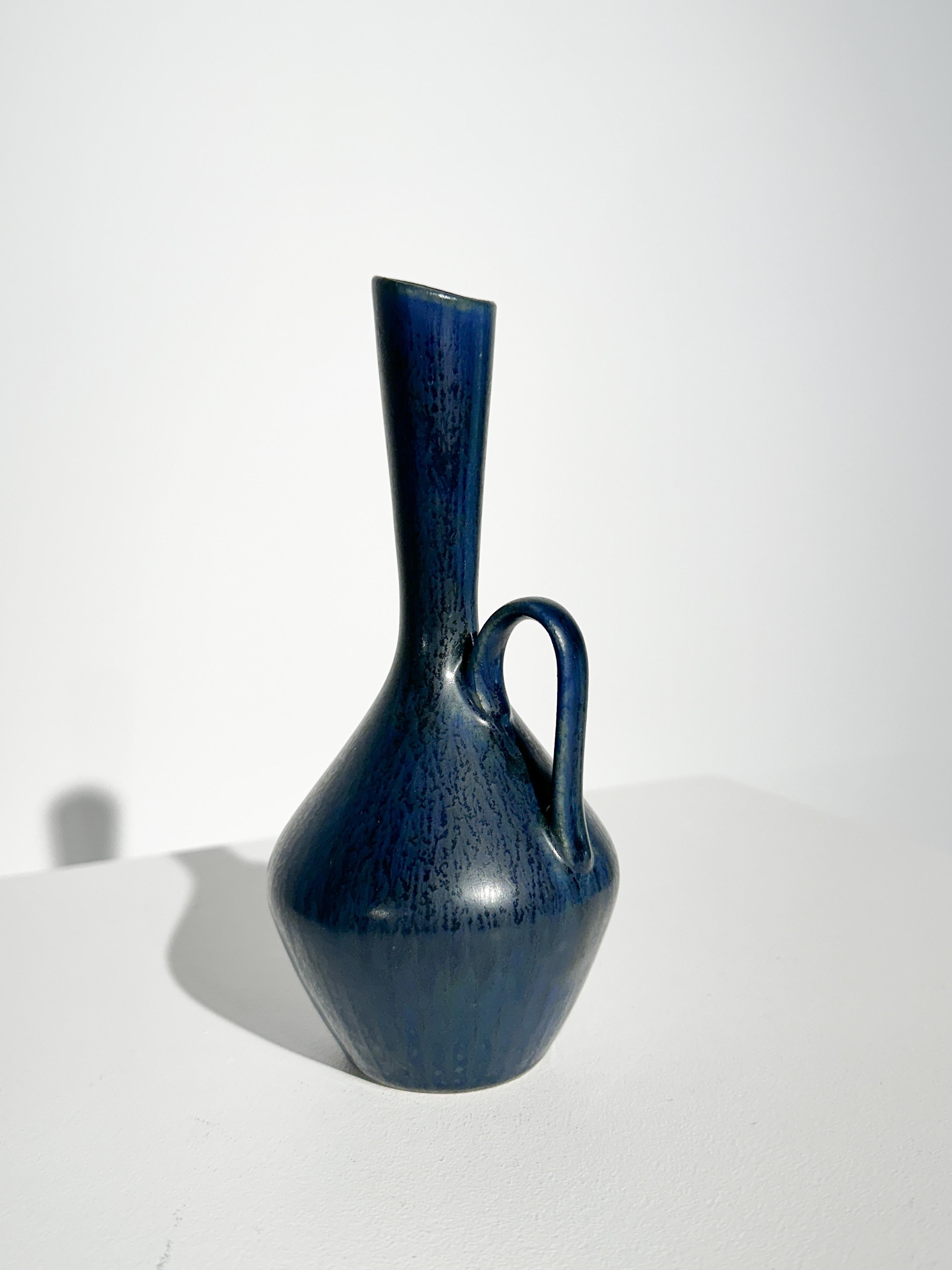 Svedese Vaso Carl-Harry Stalhane Gres Rörstrand Svezia Blu Pelliccia di lepre Smalto 1950s in vendita
