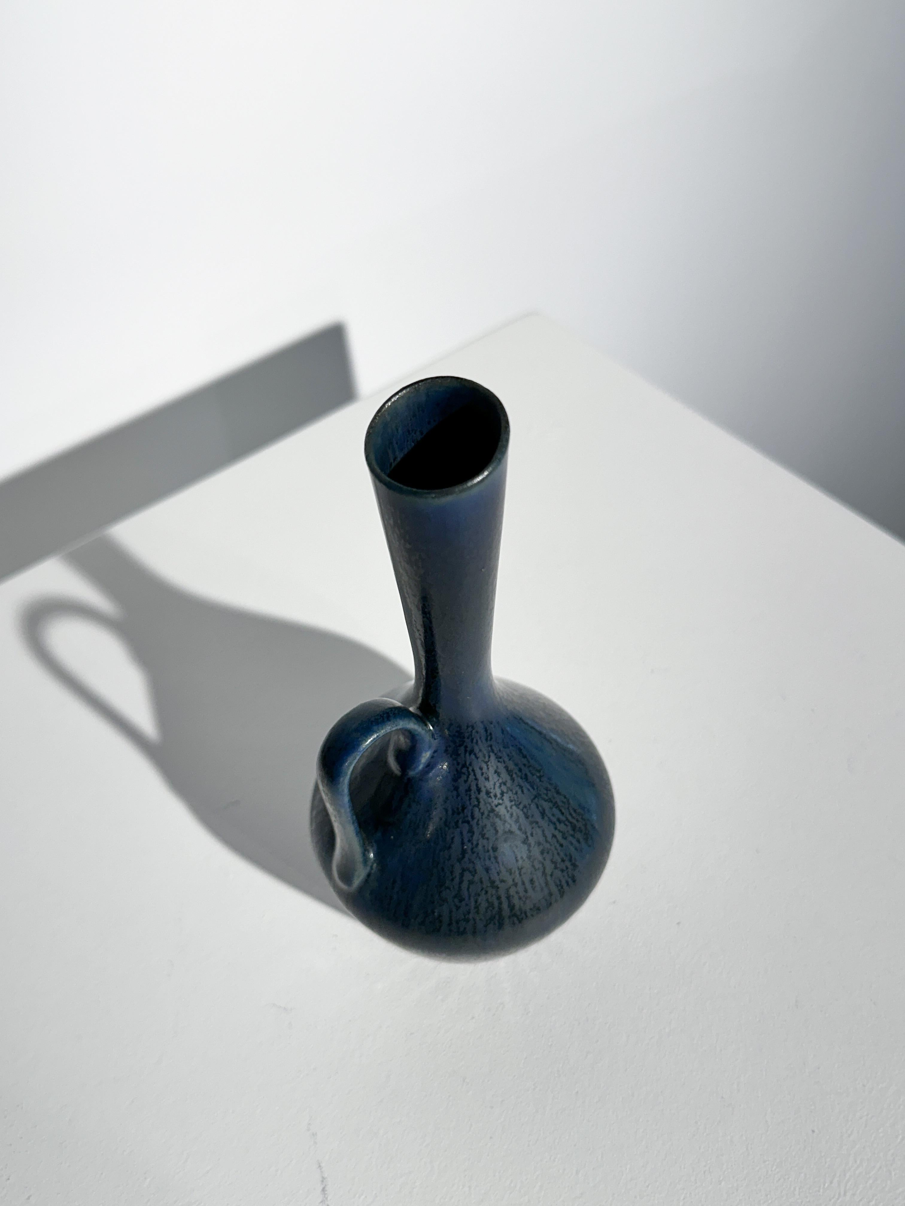 Vaso Carl-Harry Stalhane Gres Rörstrand Svezia Blu Pelliccia di lepre Smalto 1950s In condizioni buone in vendita a Basel, BS