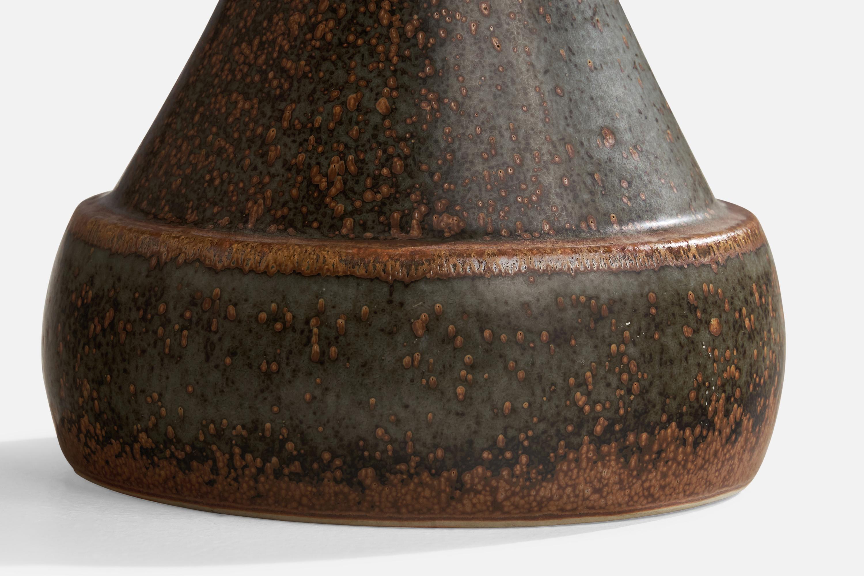 Carl-Harry Stålhane, Vase, Stoneware, Sweden, 1950s In Good Condition In High Point, NC