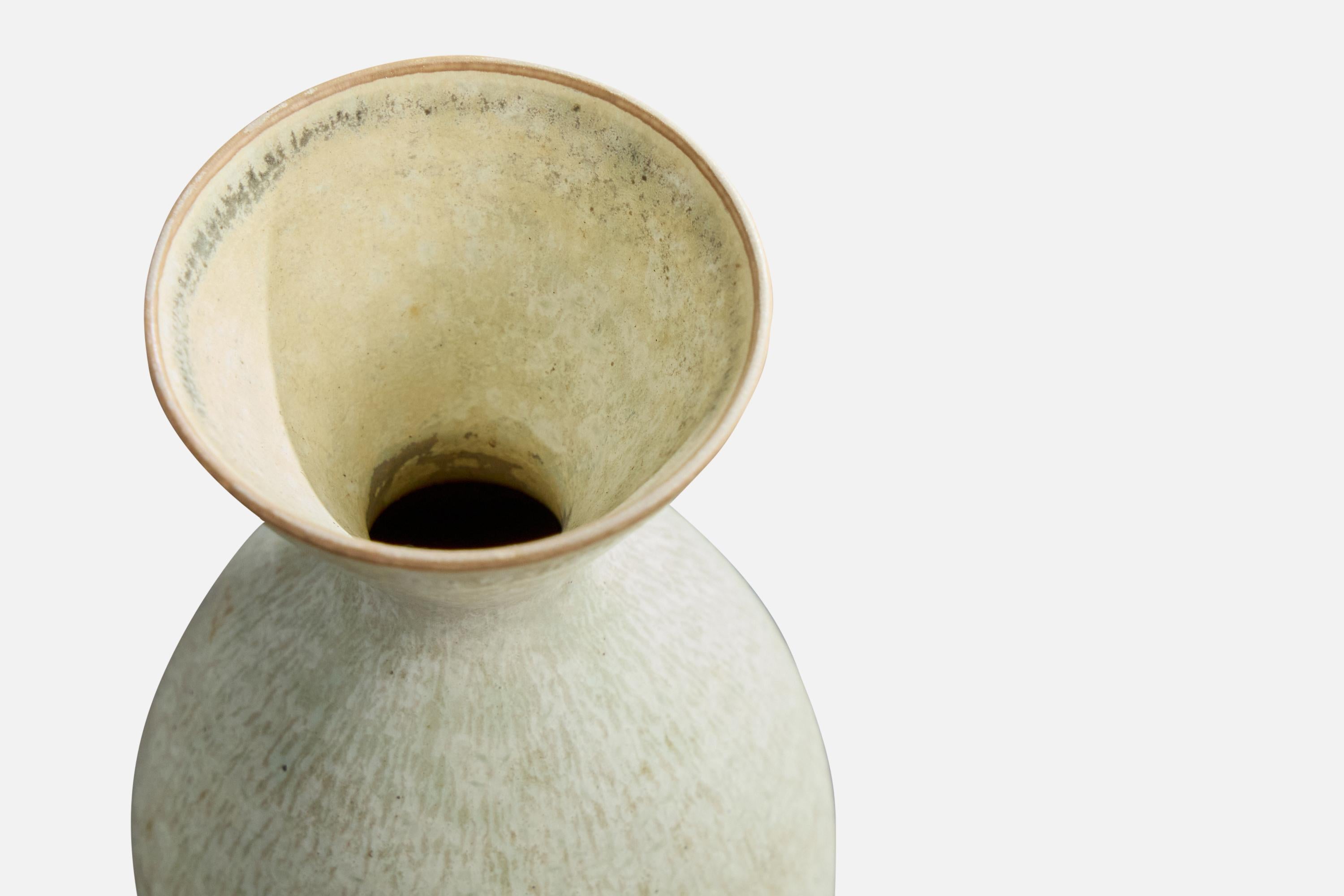 Carl-Harry Stålhane, Vase, Stoneware, Sweden, 1950s In condizioni buone in vendita a High Point, NC