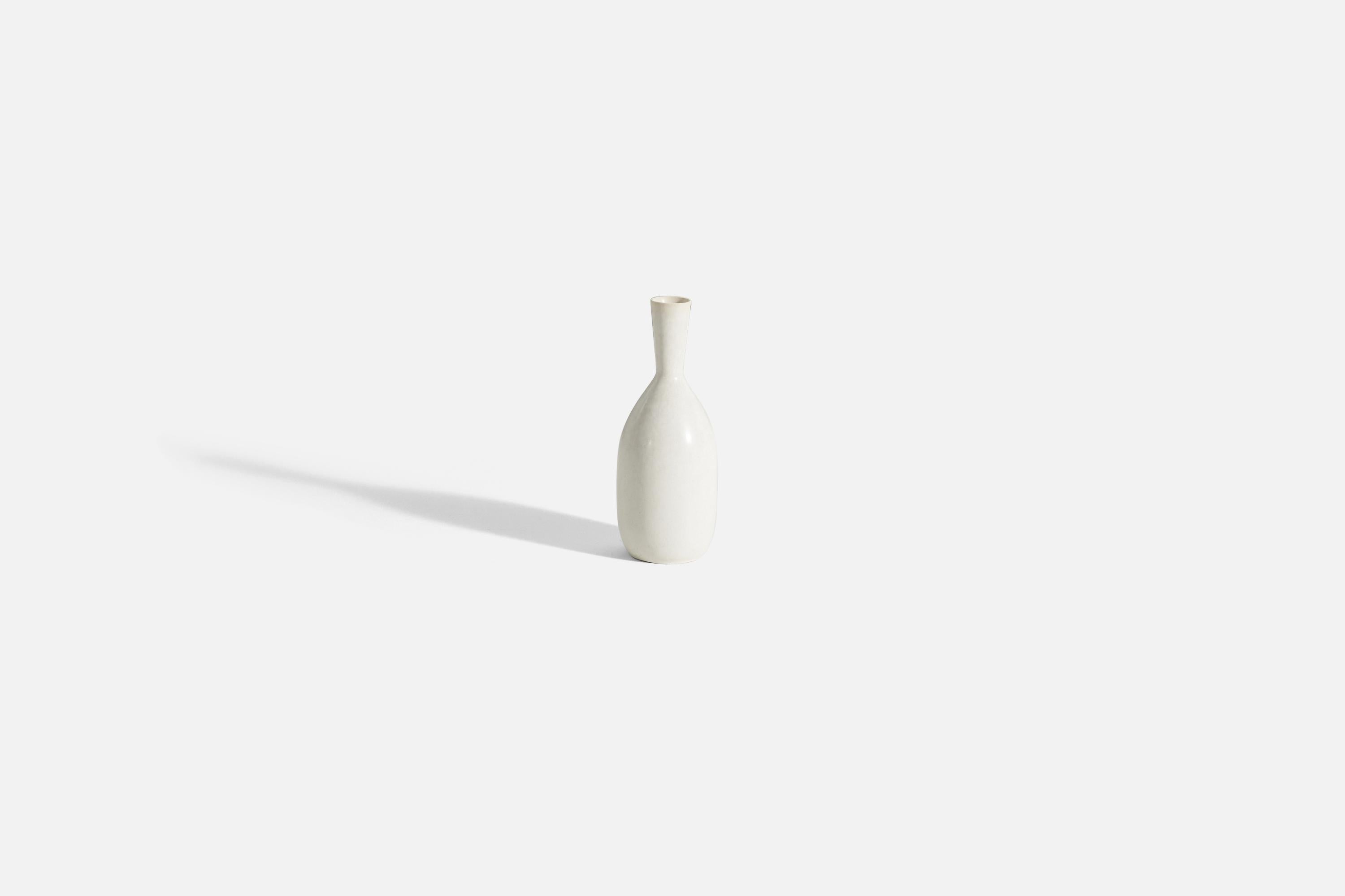 A white-glazed stoneware vase designed by Carl-Harry Stålhane and produced by Rörstrand, Sweden, 1960s.