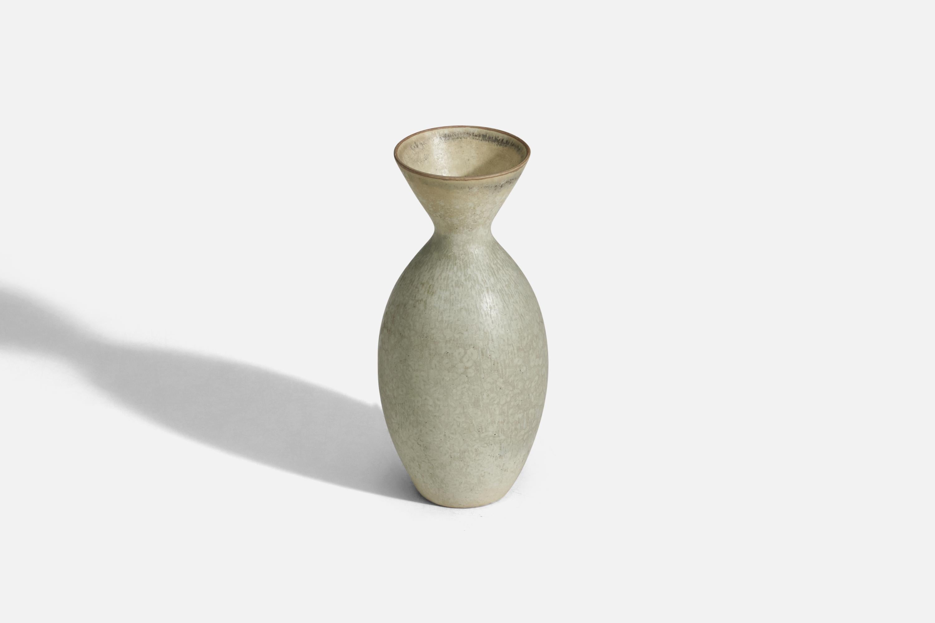 Swedish Carl-Harry Stålhane, Vase, White Glazed Stoneware, Rörstrand, Sweden, 1960s For Sale
