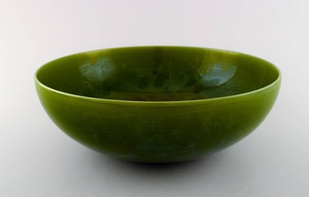 Carl-Harry Stålhane, Rörstrand / Rorstrand, large bowl of stoneware.
Beautiful glaze in light green shades.
Measures: Length 26 cm. 10 cm. high.
In perfect condition, 1st. assortment.