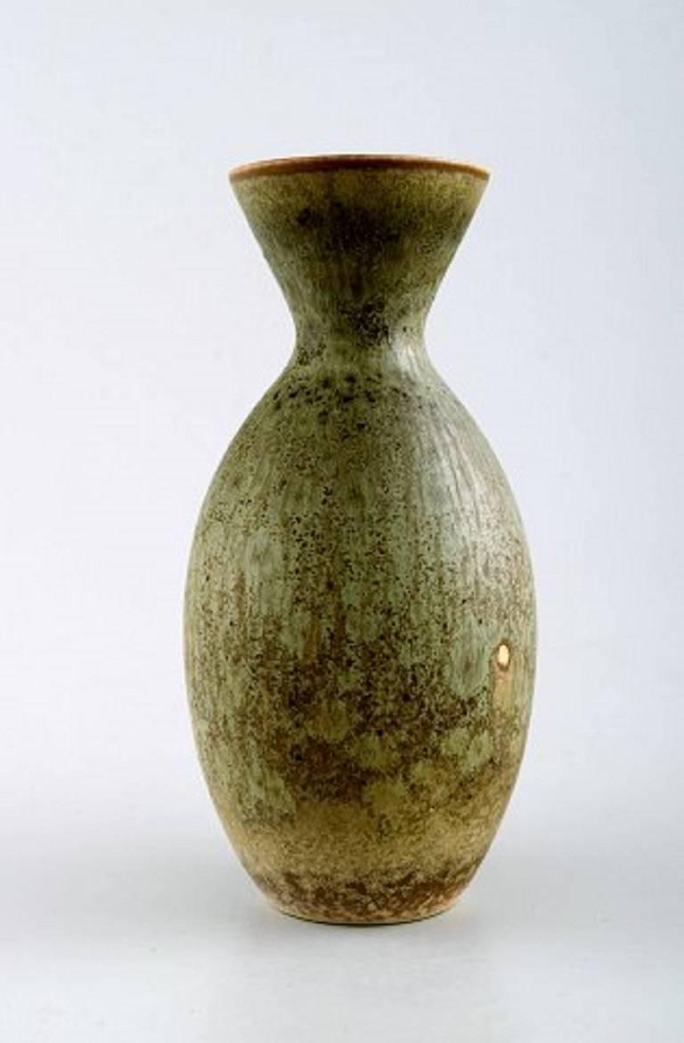 Carl Harry Stålhane, Rörstrand stoneware vase.
Egg shell glaze.
In perfect condition, second assortment.
Measures 13.2 cm.
Stamped.