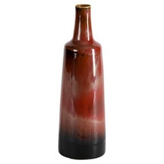 Carl-Henry Stalhane, vase en forme de bouteille émaillé de couleur moutarde, Suède, années 1960