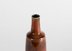 Carl-Henry Stalhane, Vase en forme de bouteille avec glaçure Brown/jaune, Suède, années 1960