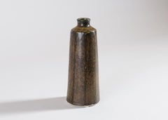 Carl-Henry Stalhane, vase hexagonal émaillé marron, Suède, années 1960