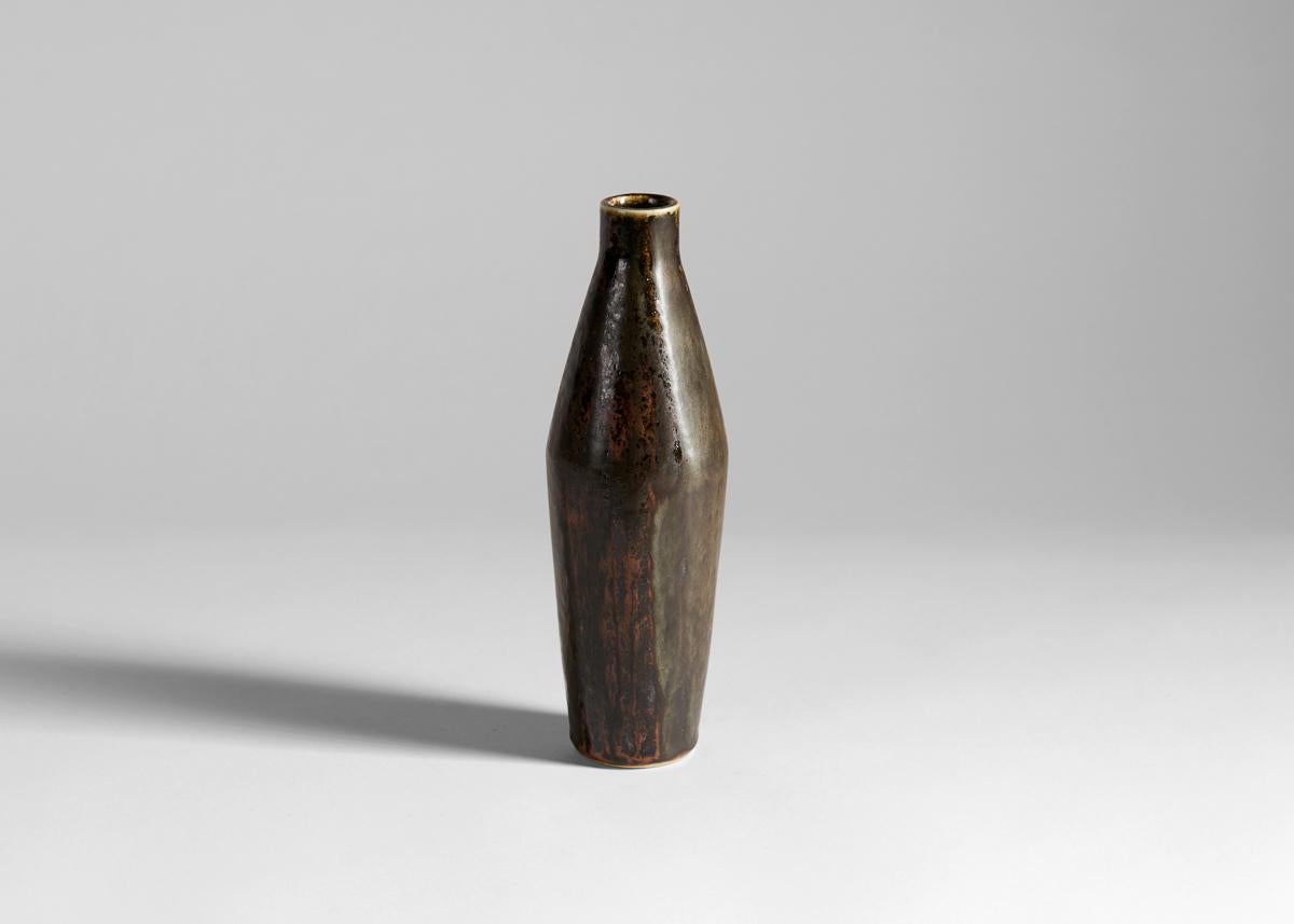 Smaltato Carl-Henry Stalhane, Vaso smaltato marrone scuro, Svezia, anni '60 in vendita
