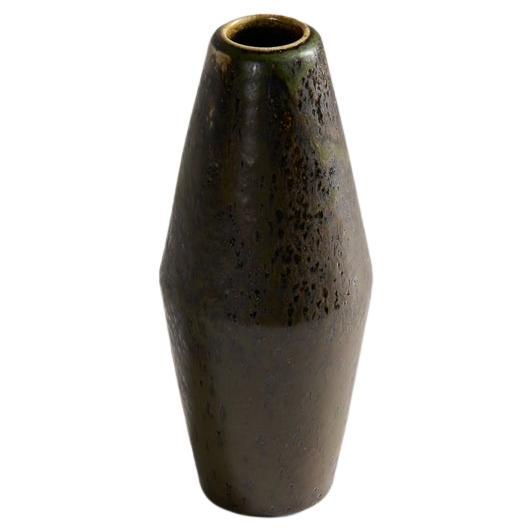 Carl-Henry Stalhane, dunkelgrün glasierte Vase, Schweden, 1960er Jahre