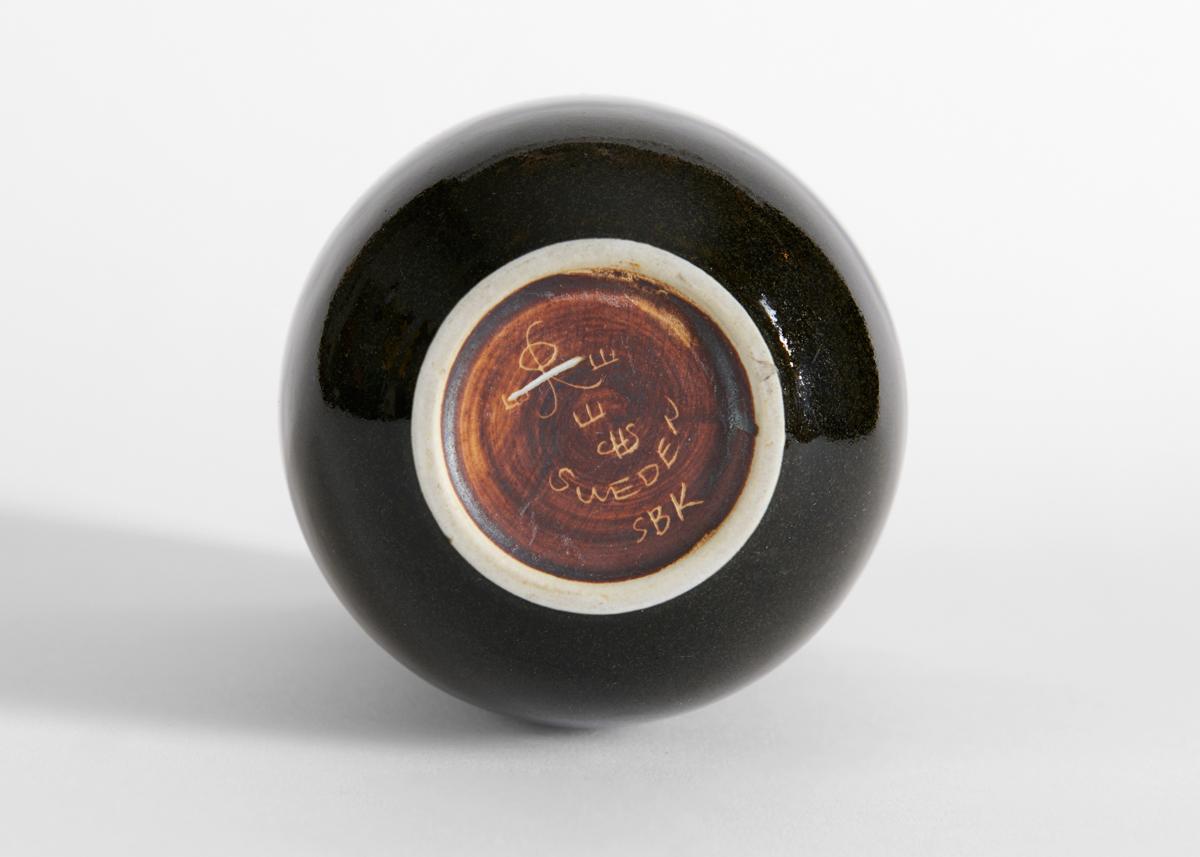 Carl-Henry Stalhane, Jarrón esmaltado marrón oscuro, Suecia, años 60 Sueco en venta