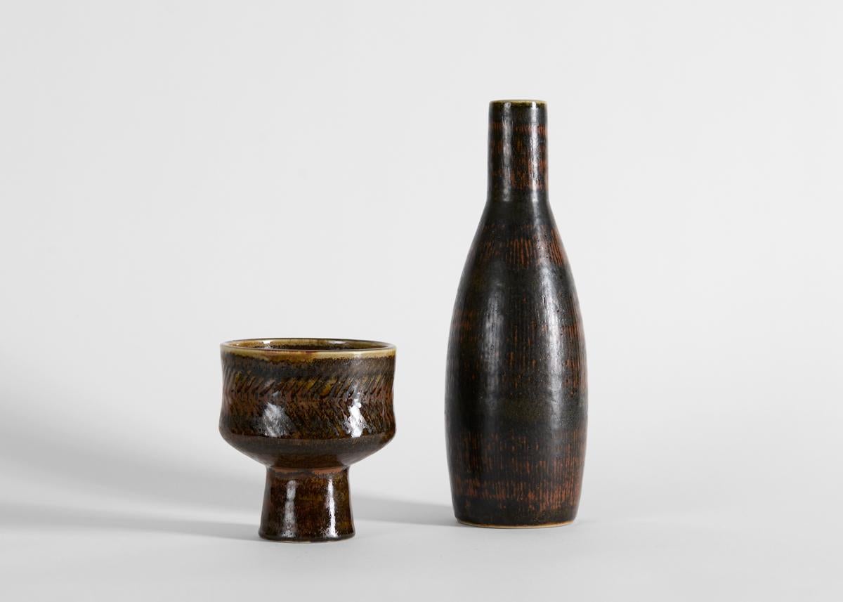 Smaltato Carl-HenRY Stalhane, Vaso a collo lungo con smalto marrone, Svezia, anni '60 in vendita