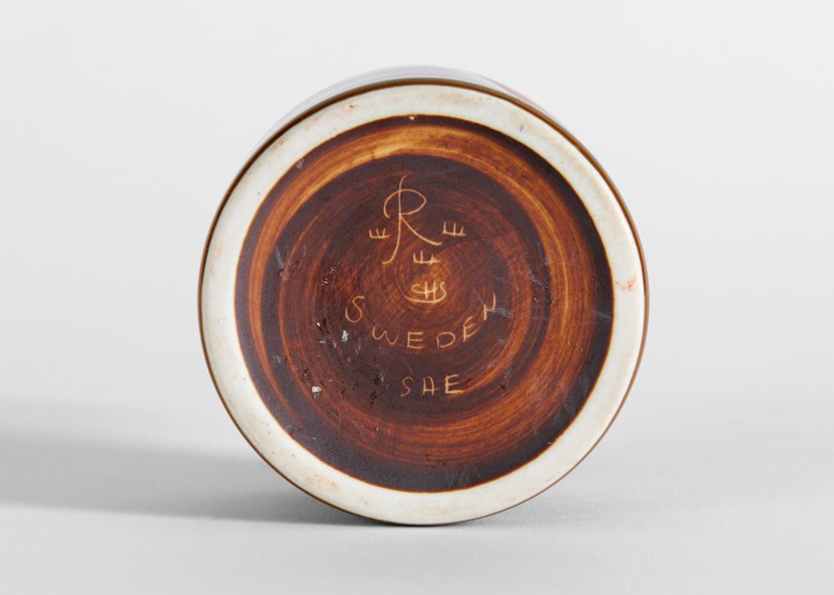 Svedese Carl-HenRY Stalhane, Piccolo vaso a collo lungo con smalto marrone, Svezia, anni '60 in vendita