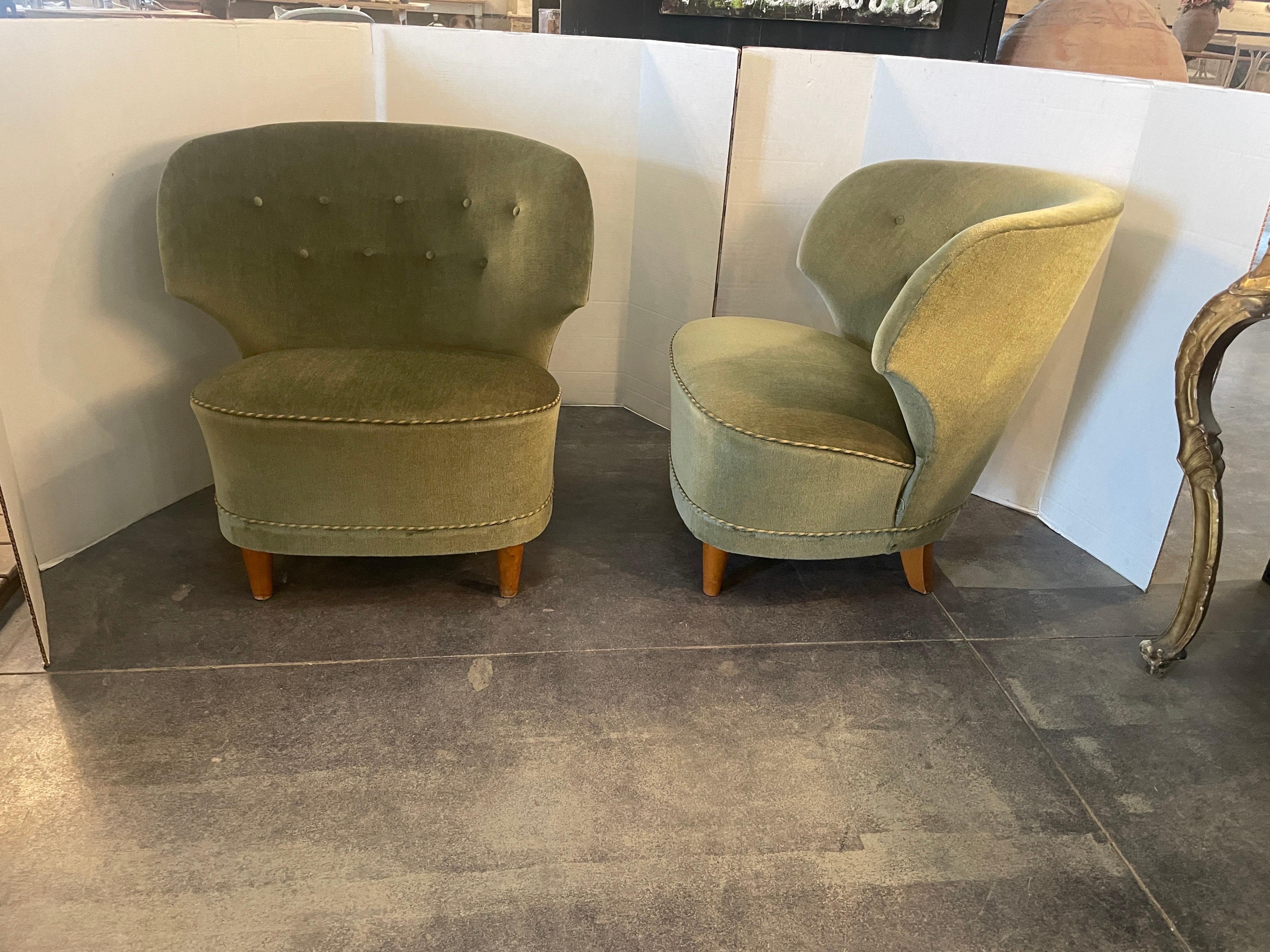 Carl-Johan Boman 1940's Mohair Tufted Stühle (Finnisch) im Angebot