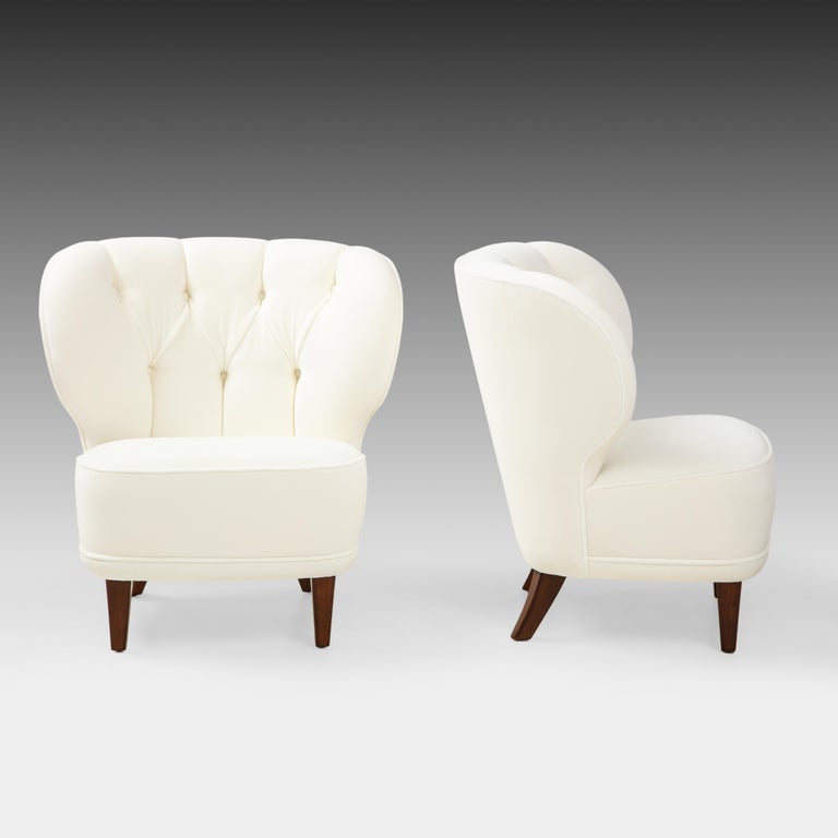 Mid-20th Century Carl-Johan Boman Rare Pair of Ivory Velvet Tufted Easy Chairs, Finland, 1940s For Sale