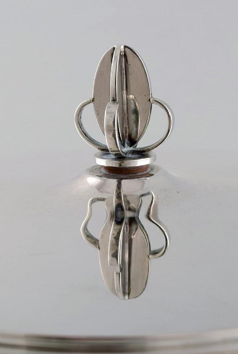 Carl M. Cohr, Denmark, Lidded Art Deco Bowl in Silver with Handle of Bakelite In Excellent Condition In København, Copenhagen