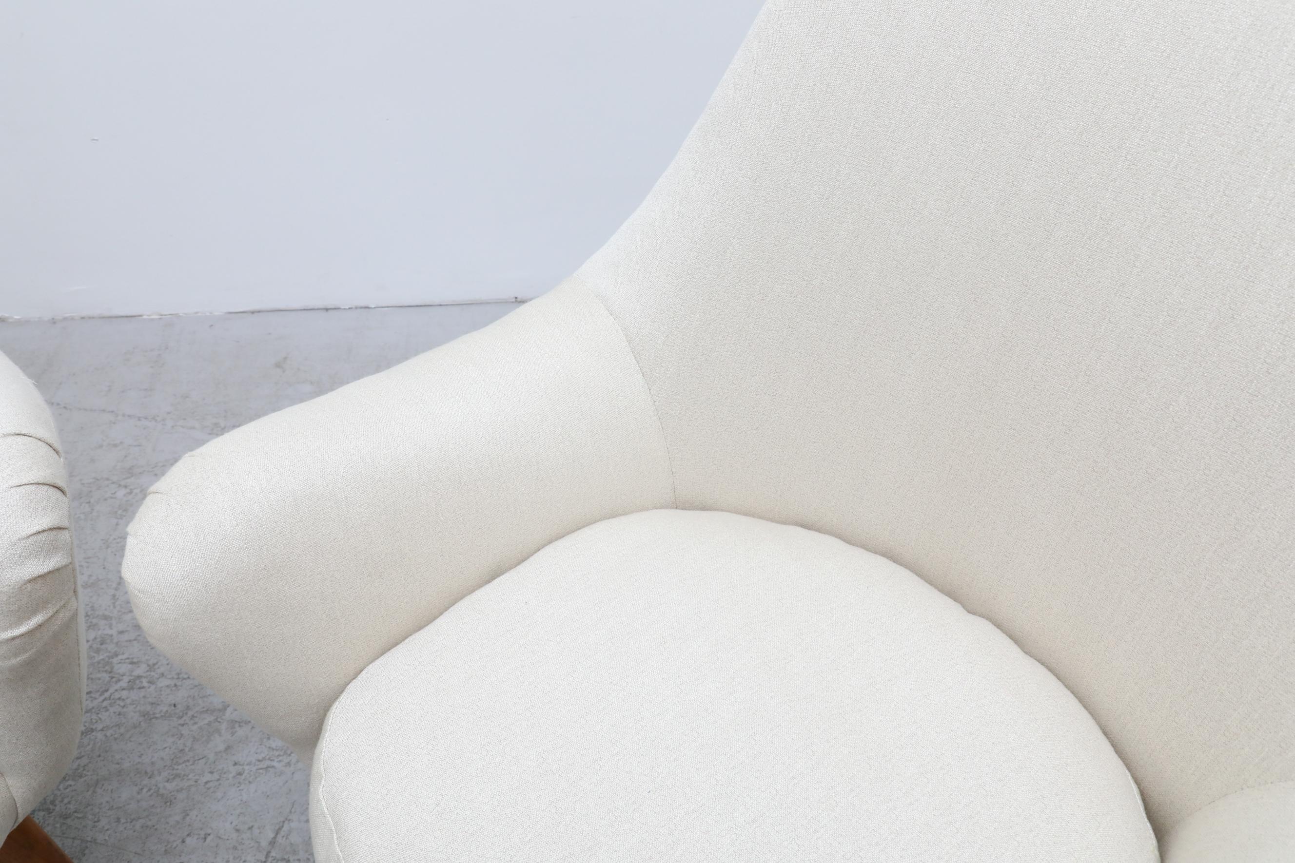 Carl Malmsten 'Attr' Weiß gepolstert Schwedische Lounge Stühle mit Holzbeinen im Angebot 12