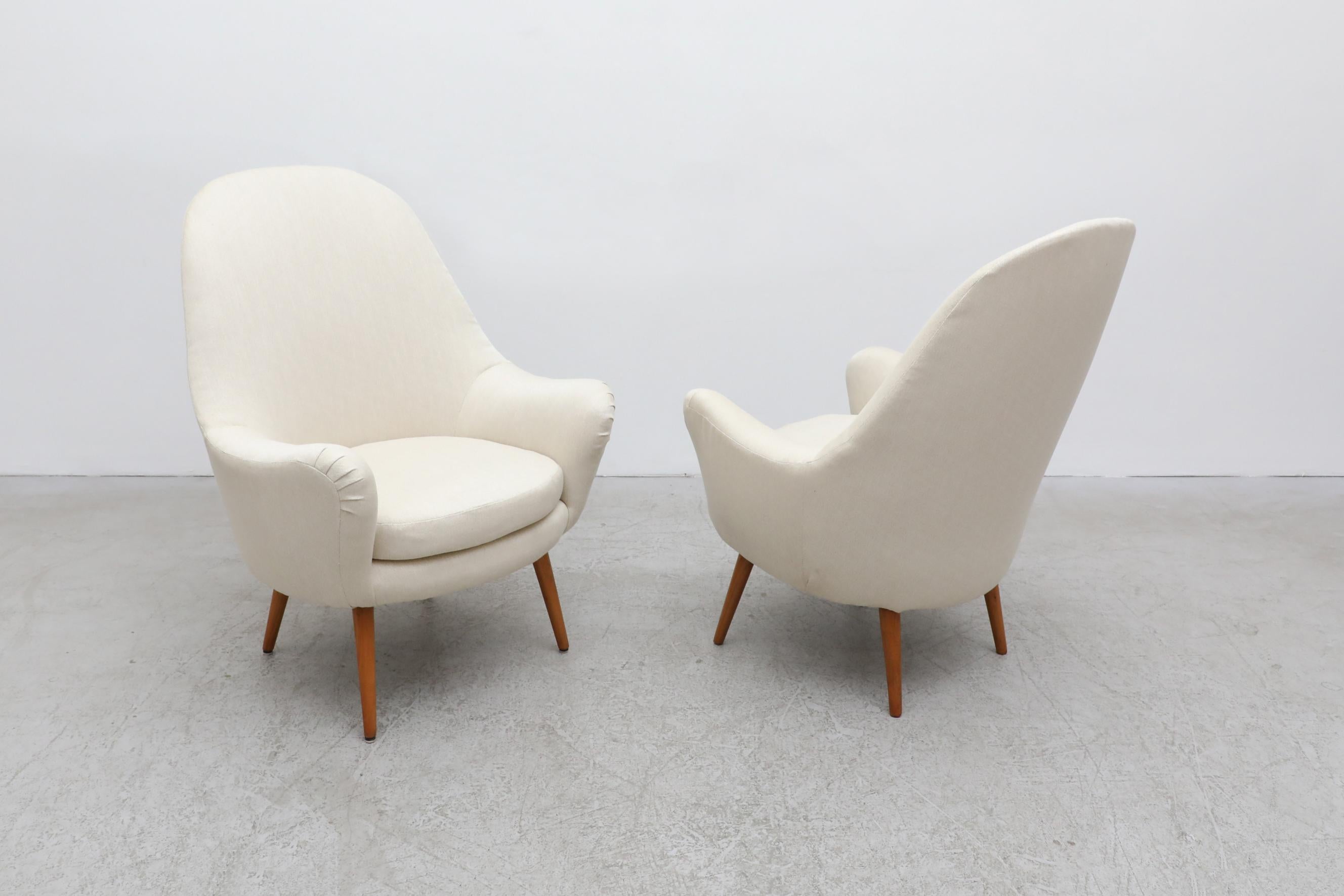 Carl Malmsten 'Attr' White Upholstered Tall Swedish Lounge Chairs w/ Wood Legs For Sale 2