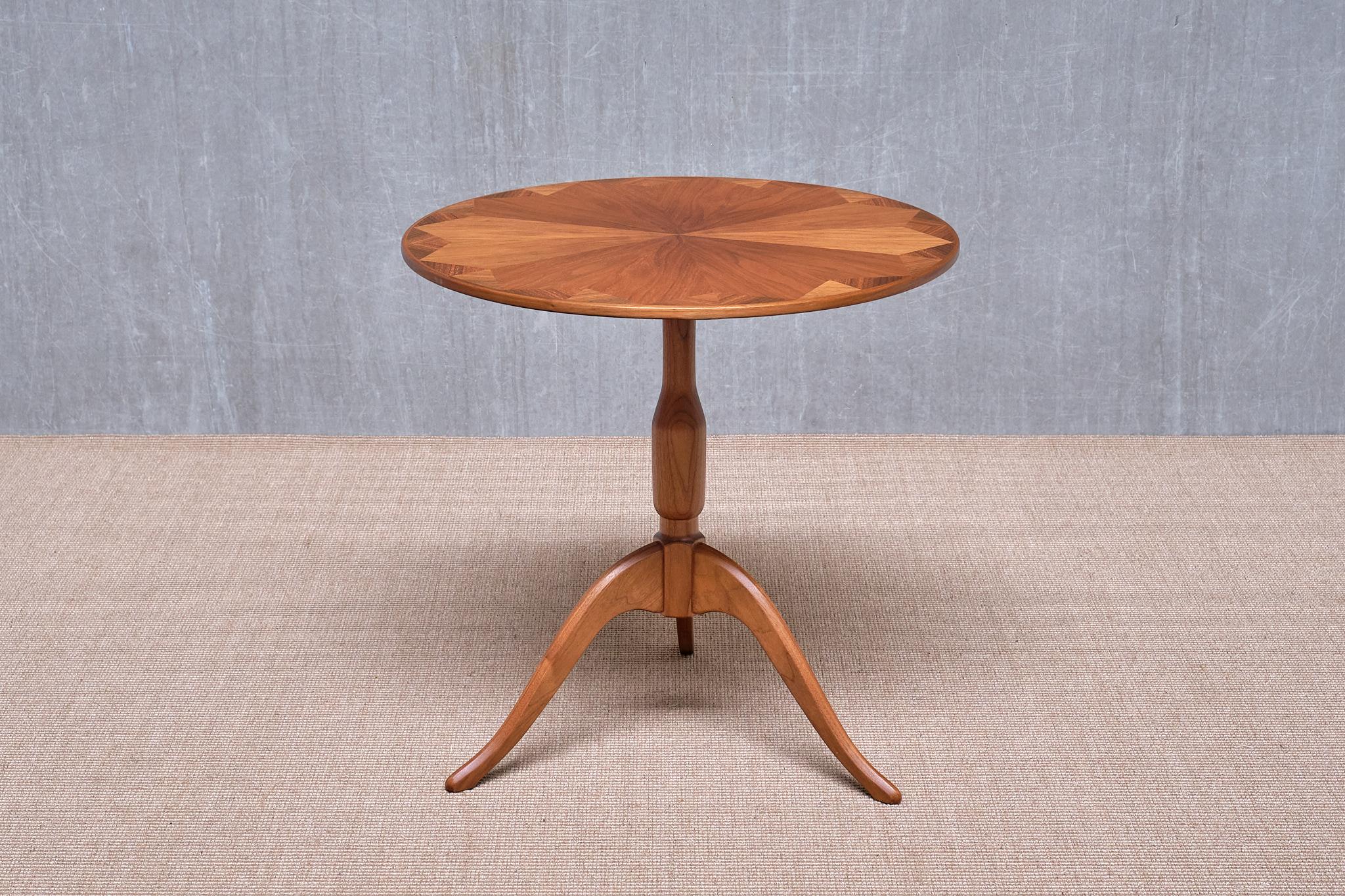 Carl Malmsten 'Båstad' Side Table in Mahogany, Erik Johansson, Sweden For Sale 4