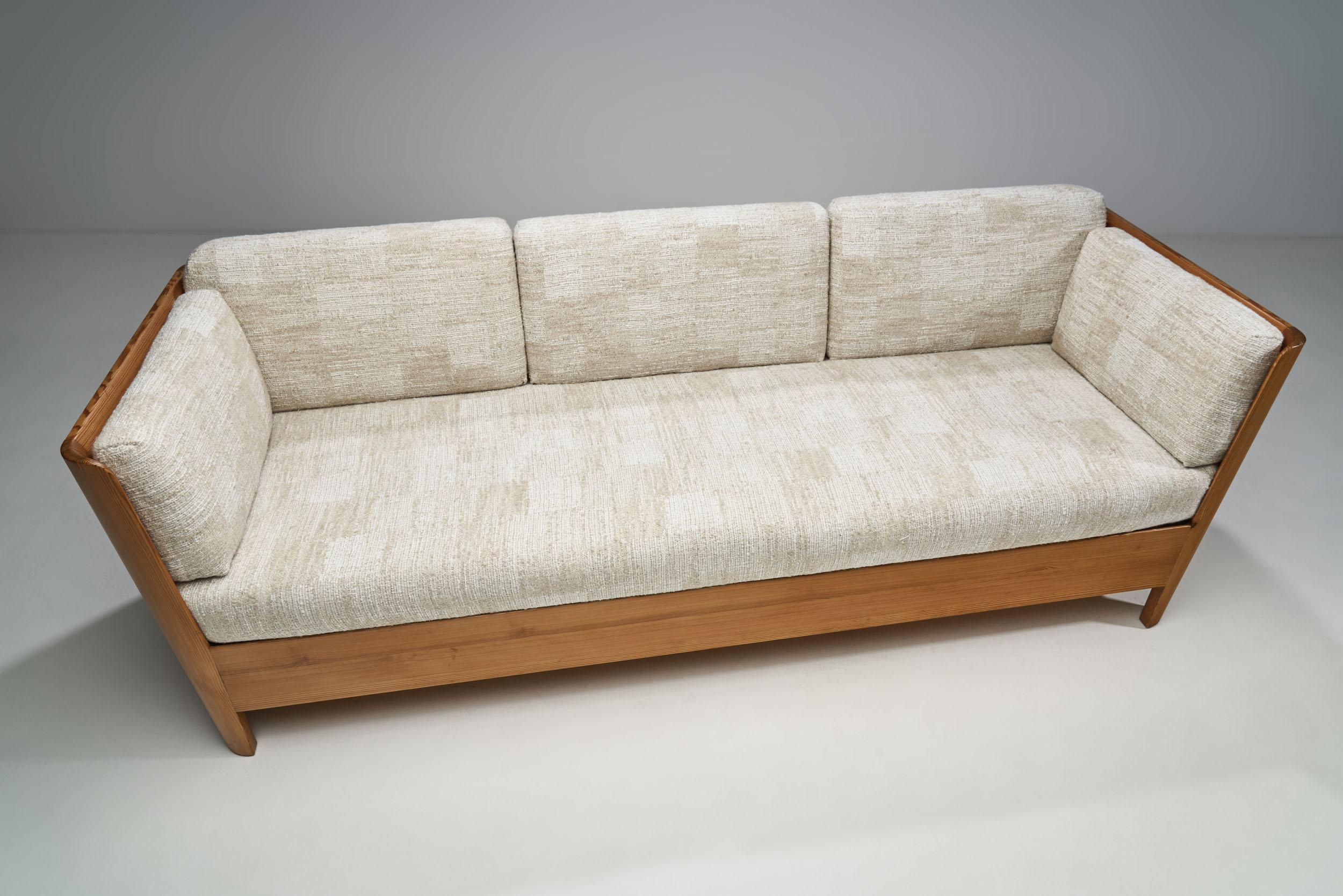 Carl Malmsten Early Pine Sofa Bed, Sweden, 1940s 1