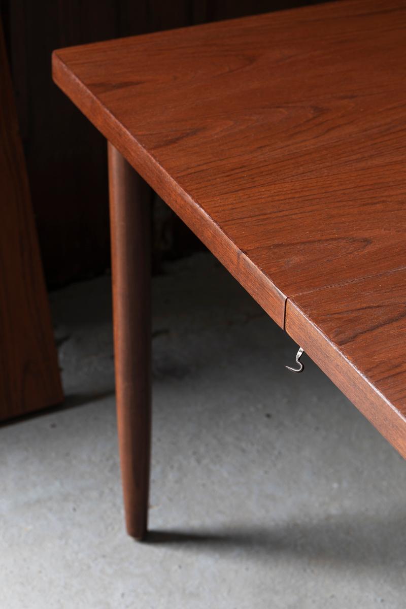 Extendable dining table in teak wood, rectangular design 3