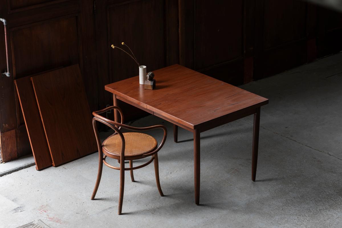 Extendable dining table in teak wood, rectangular design 6