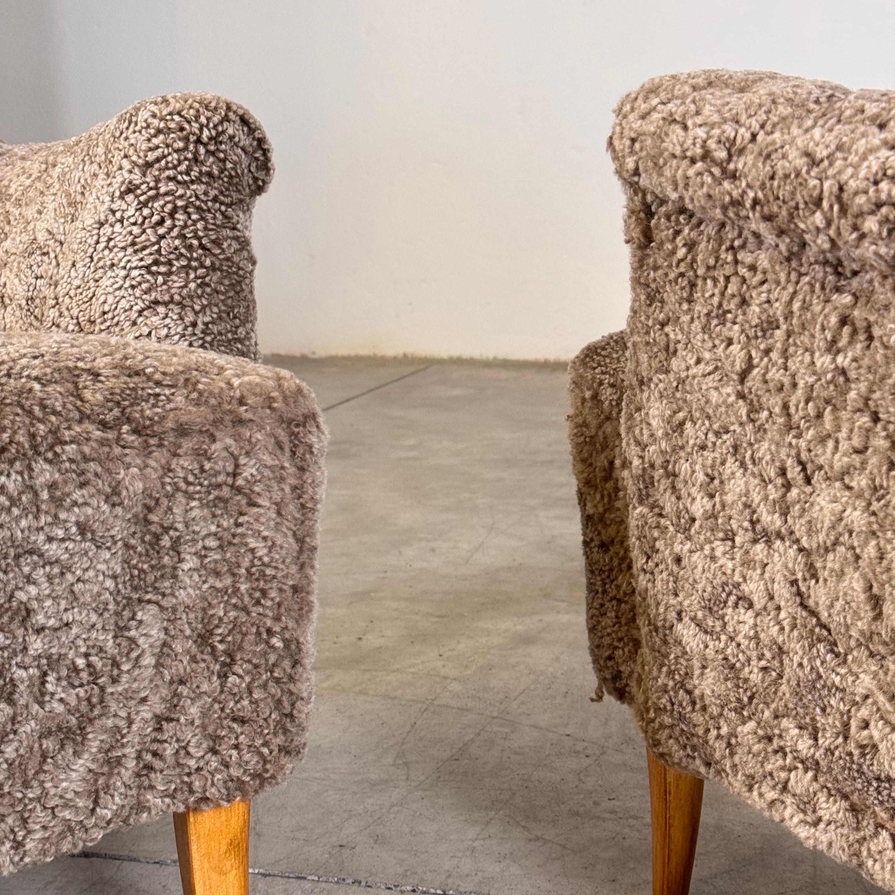 Carl Malmsten para O.H. Sillón Sjögren 'Farmor' en lana de cordero gris, años 50 en venta 11