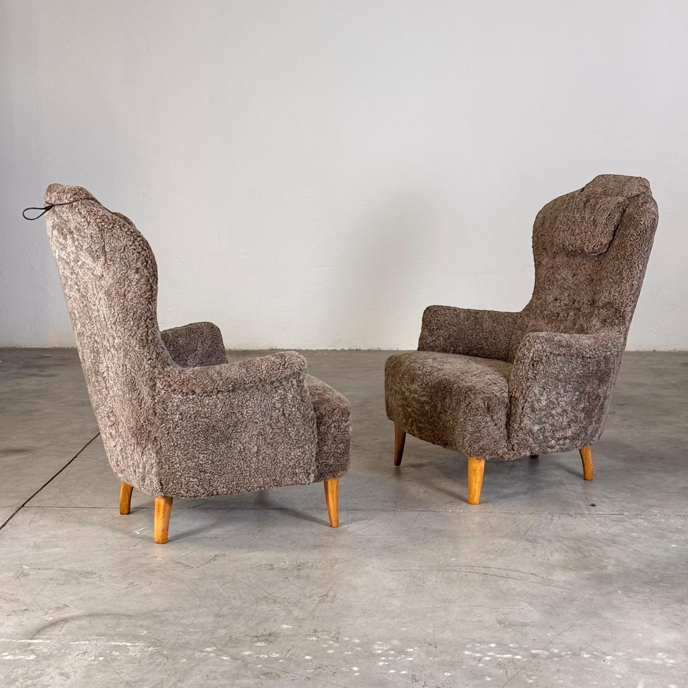 Carl Malmsten para O.H. Sillón Sjögren 'Farmor' en lana de cordero gris, años 50 Sueco en venta