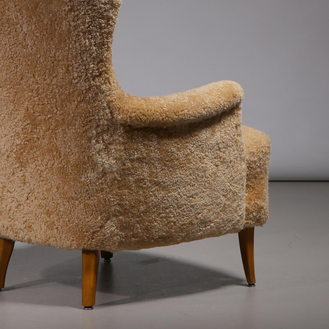 Carl Malmsten für O.H. Sjögren 'Farmor' Sessel aus Honey Schafsfell, 1950er Jahre im Angebot 2